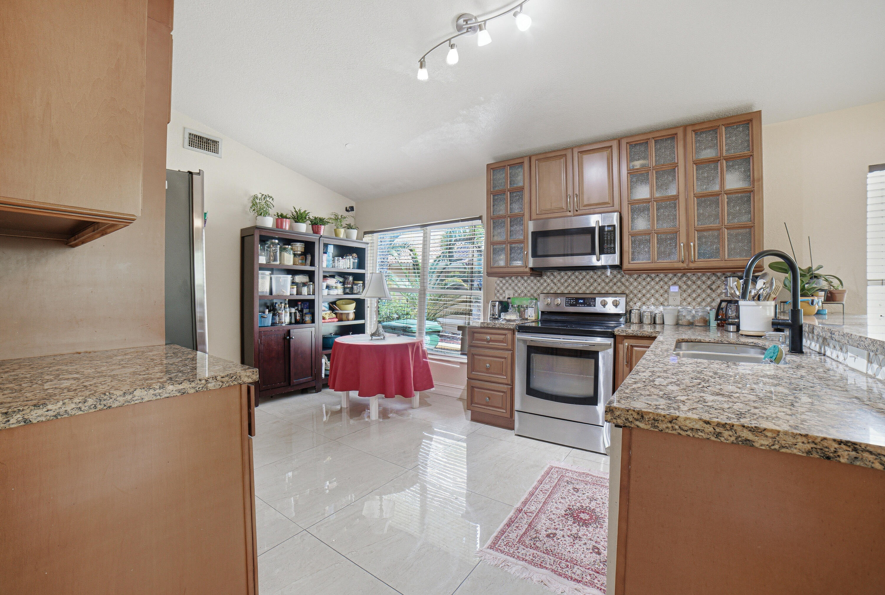 SILVER LAKES AT PEMBROKE PINES - Residential Lease