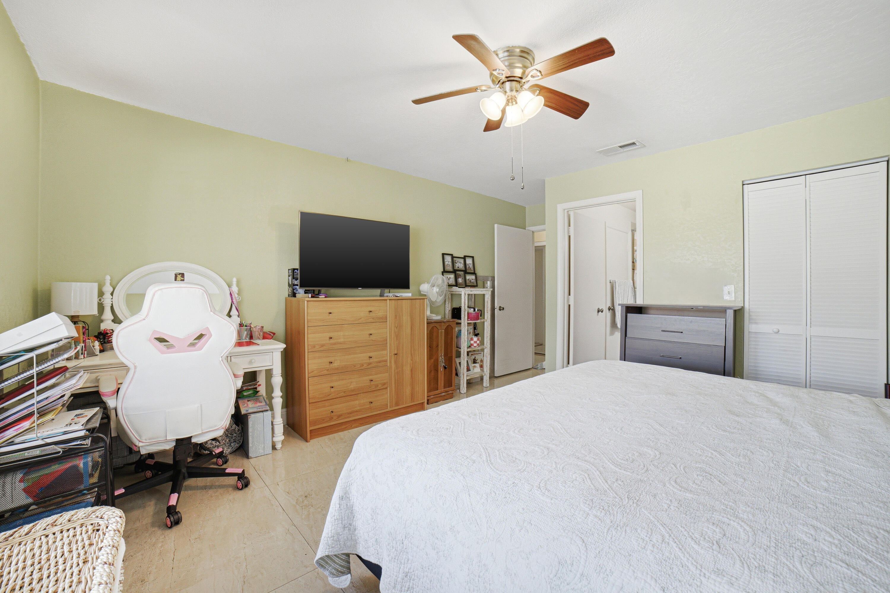 SILVER LAKES AT PEMBROKE PINES - Residential Lease