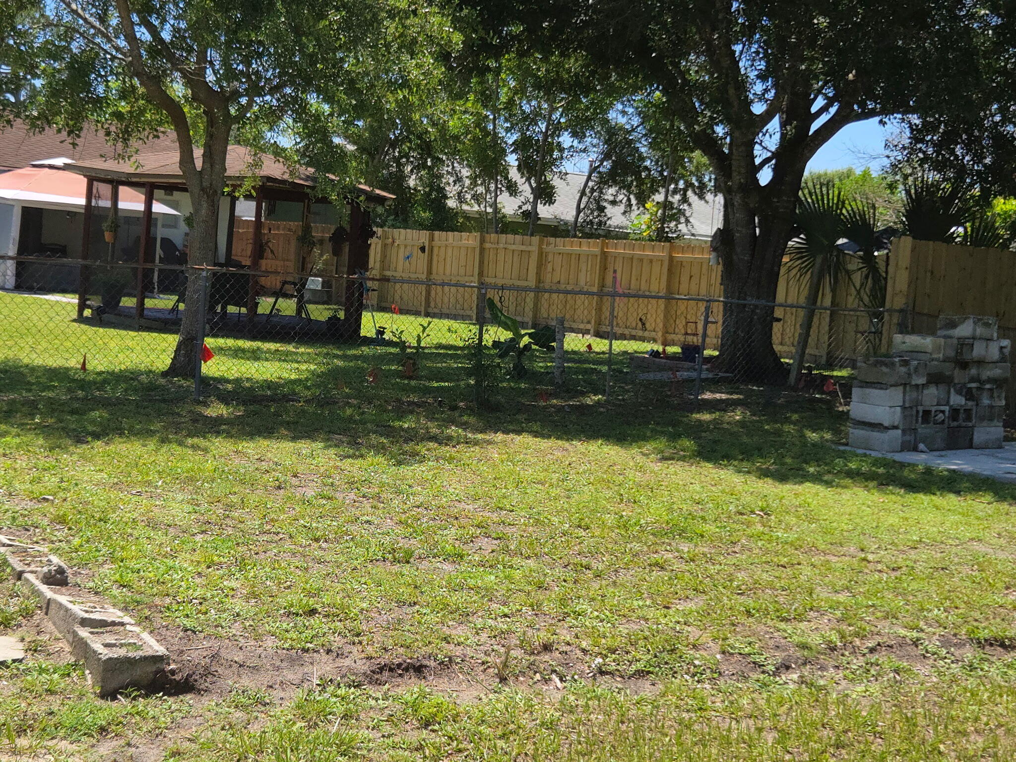 PINECREST ESTATES UNIT 2 - Residential