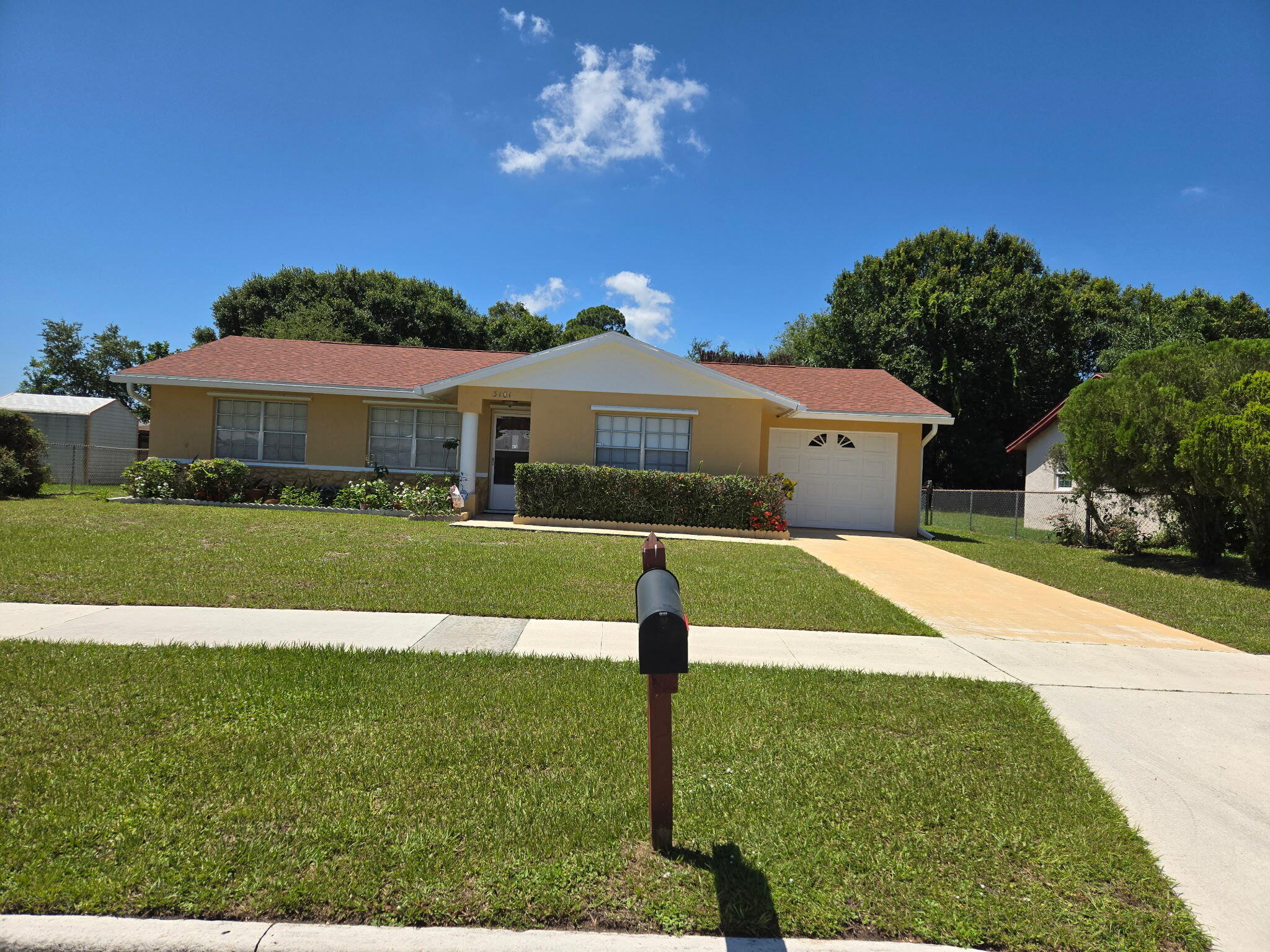 PINECREST ESTATES UNIT 2 - Residential
