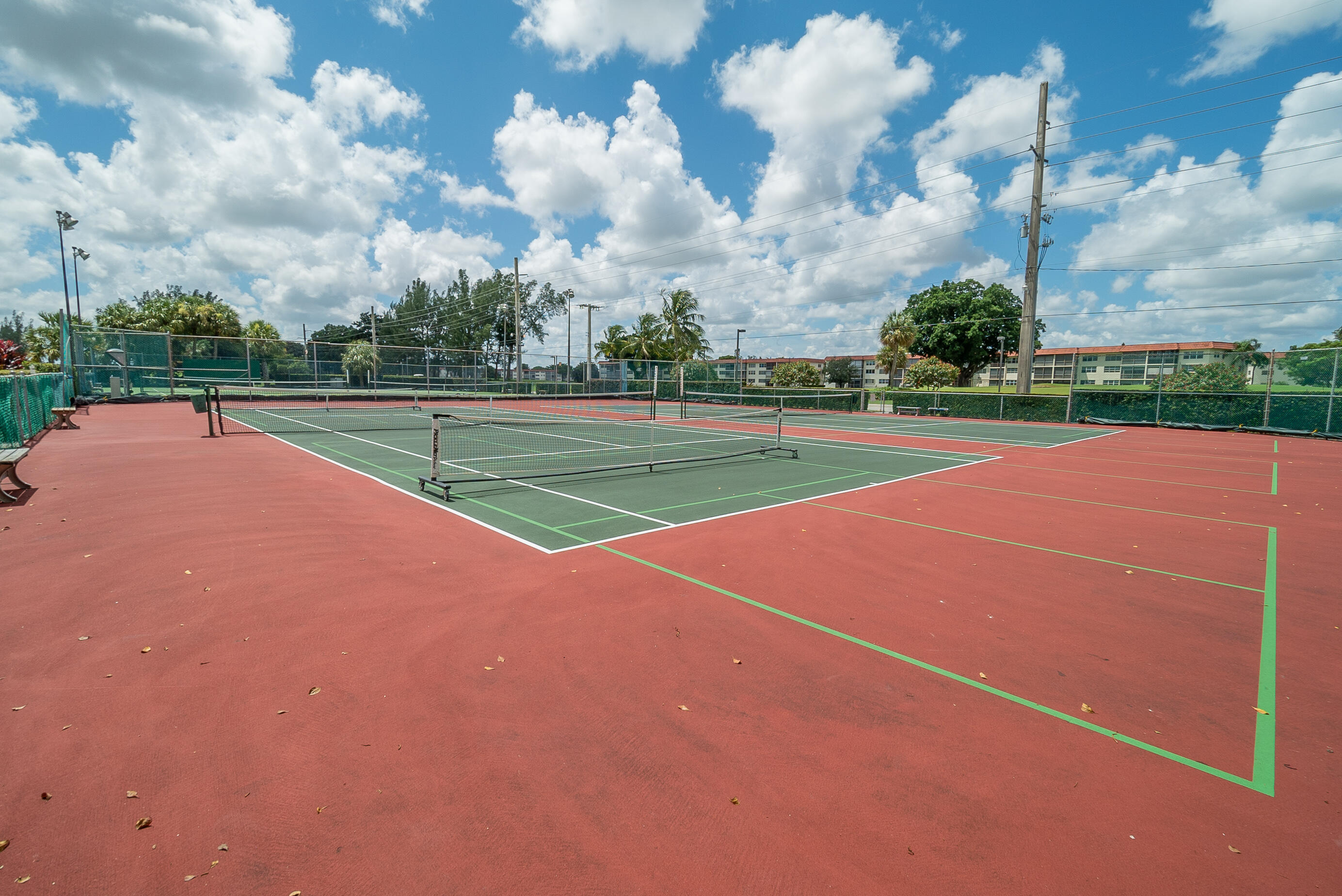 HOLLYBROOK GOLF AND TENNIS CLUB - Residential