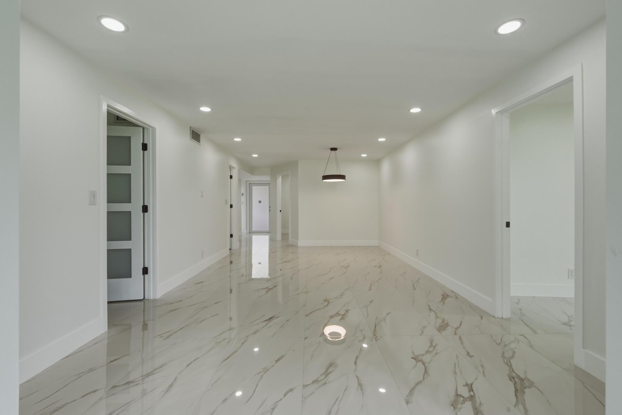HOLLYBROOK GOLF AND TENNIS CLUB - Residential