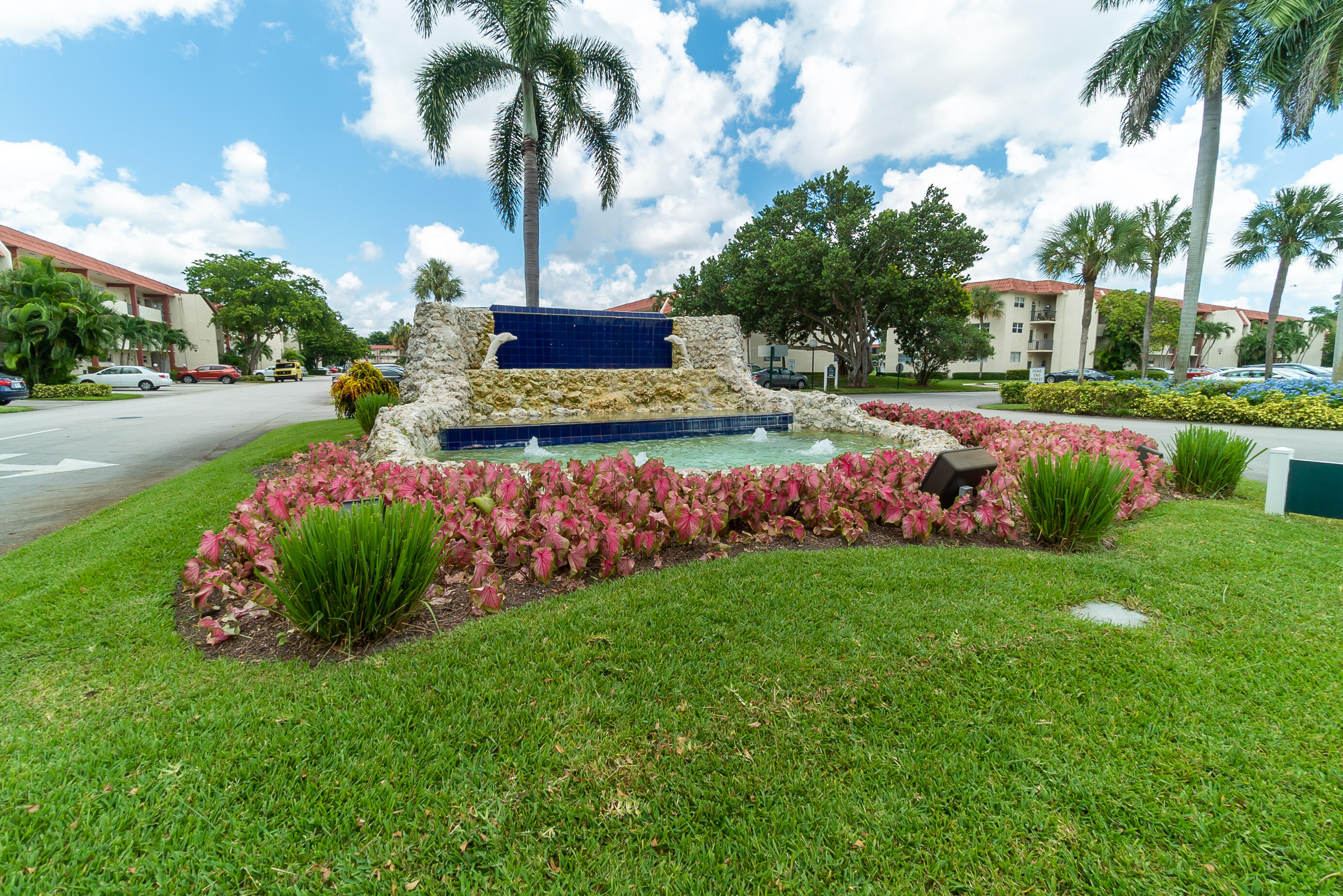 HOLLYBROOK GOLF AND TENNIS CLUB - Residential