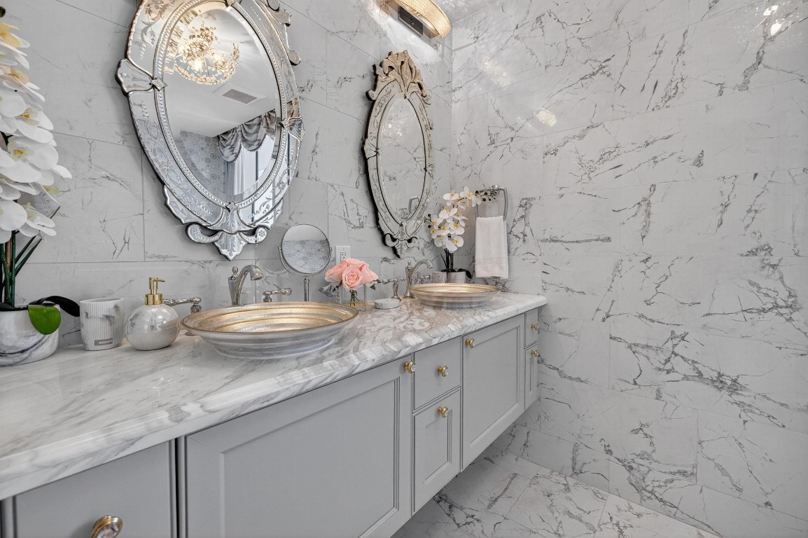 Ritz Carlton - Residential