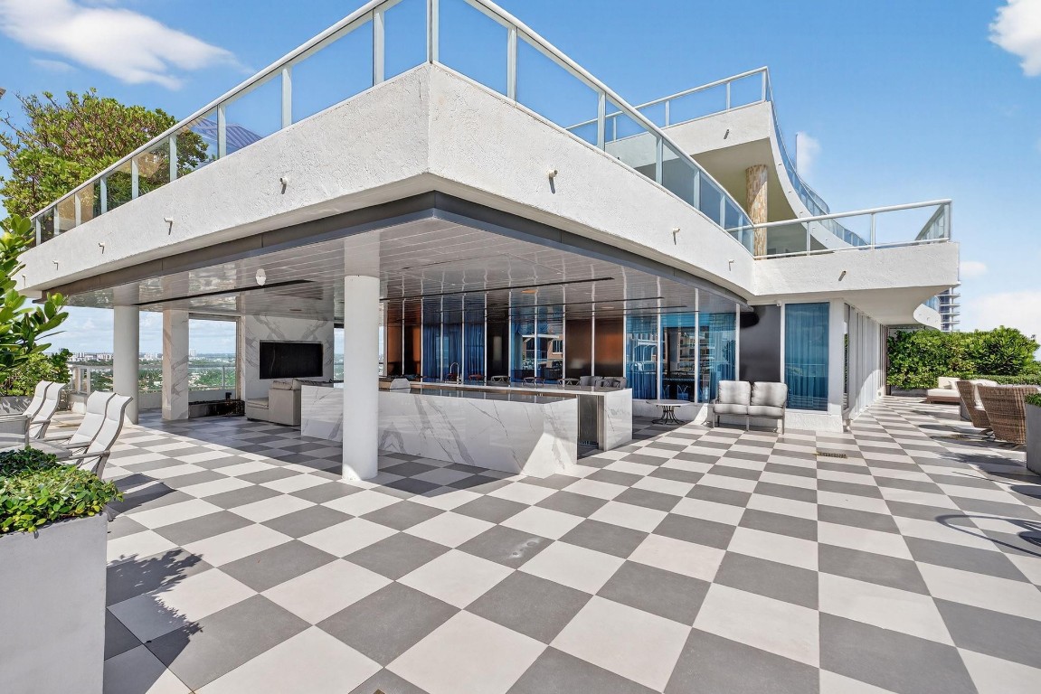 Ritz Carlton - Residential