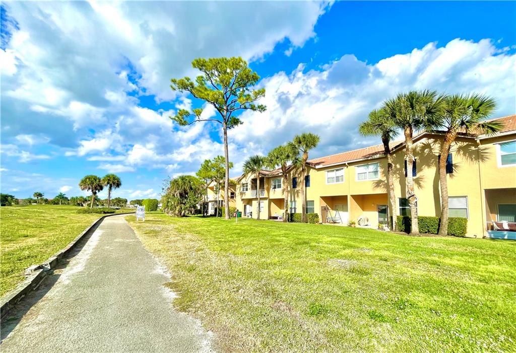 Crestwood At Carolina - Residential