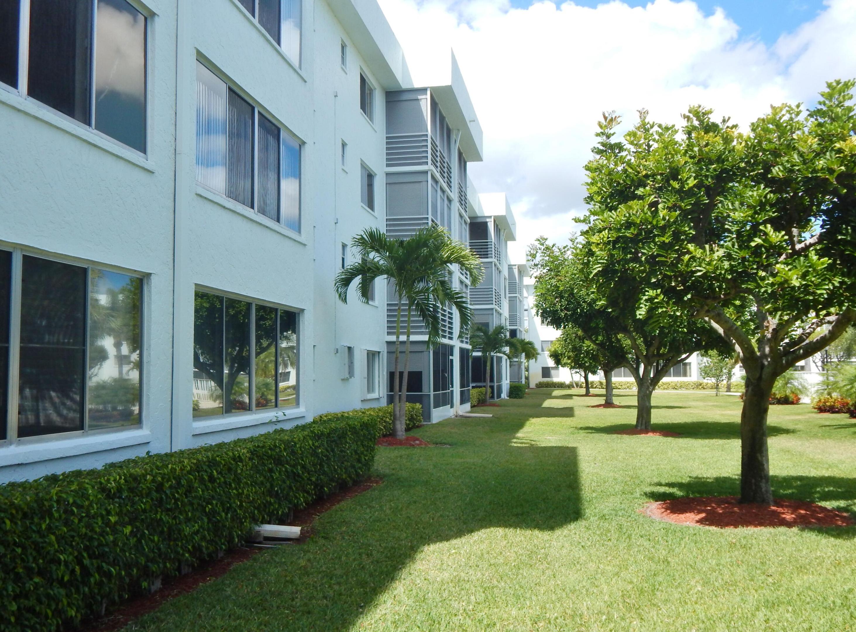 HAMLET AT POINCIANA CONDO - Residential
