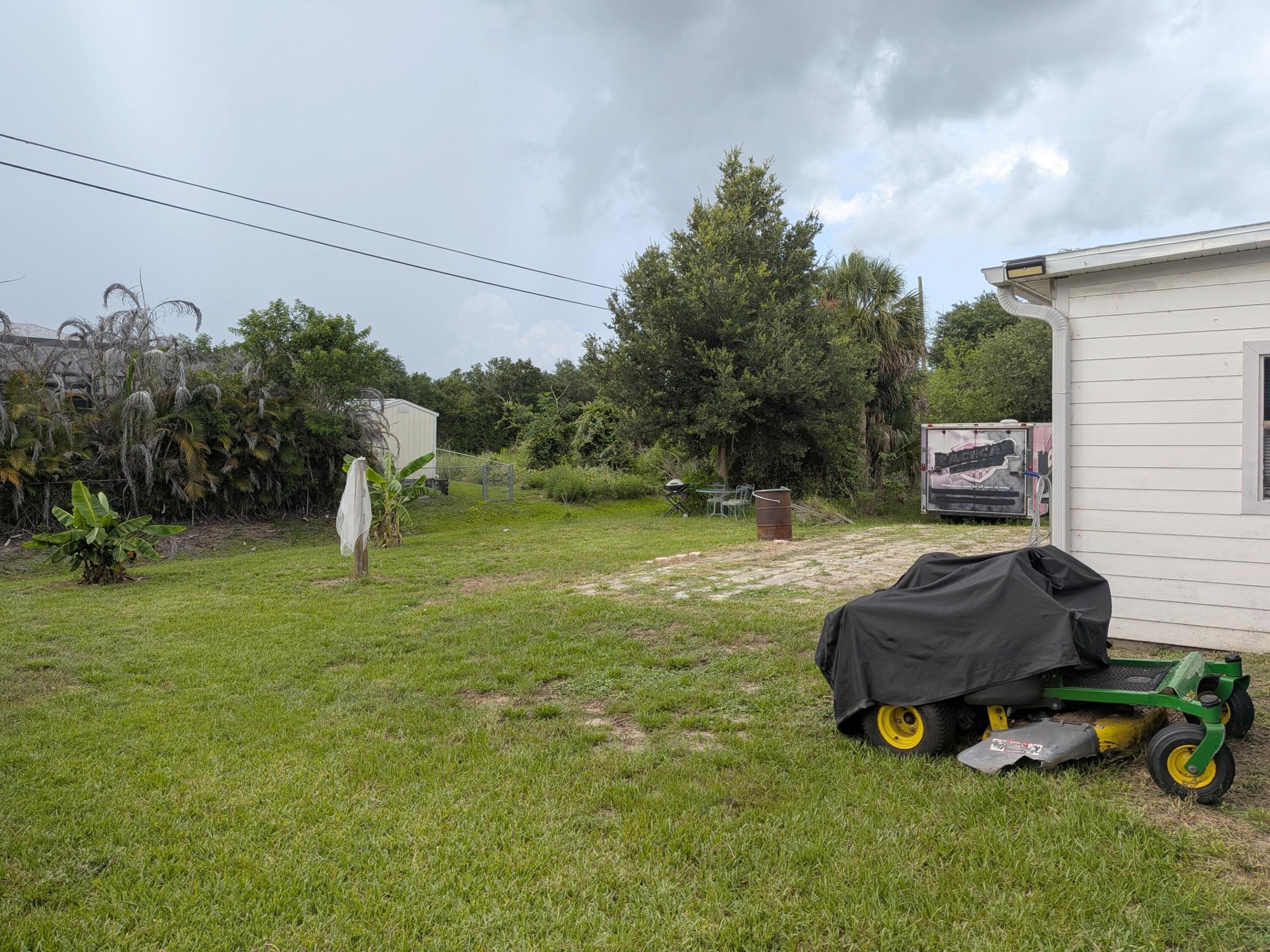 VERO LAKE ESTATES UNIT H-1 - Residential