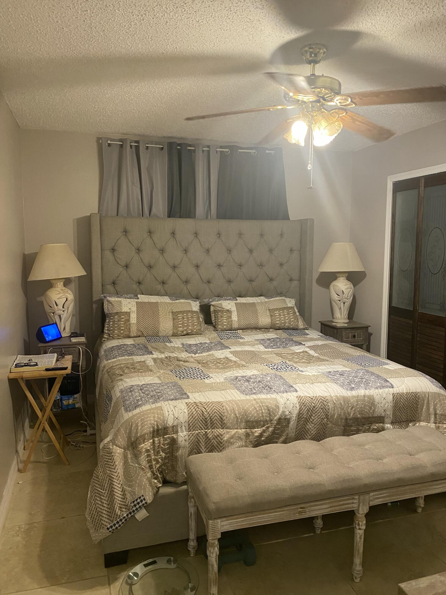 VERO LAKE ESTATES UNIT H-1 - Residential