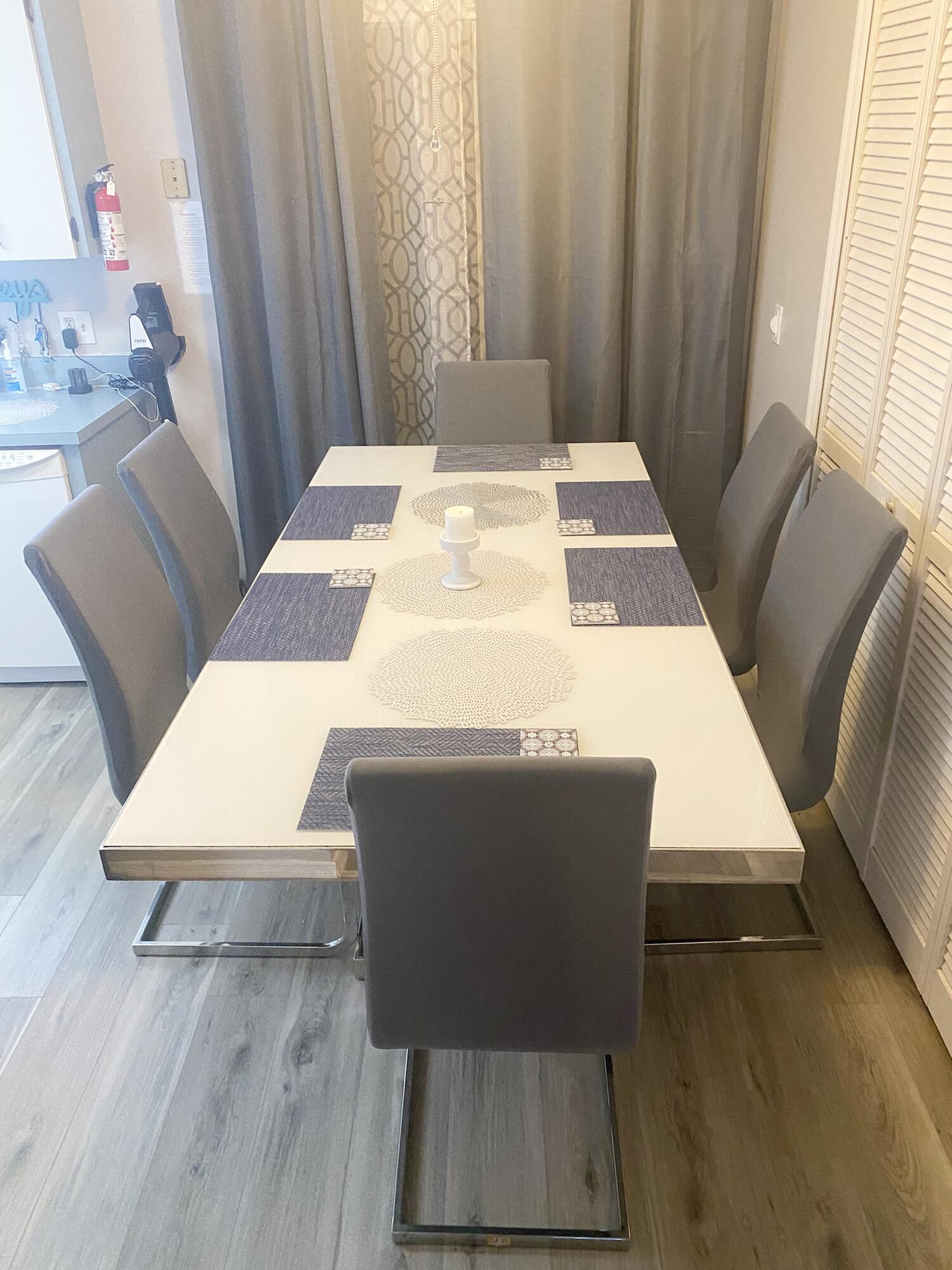 VERO LAKE ESTATES UNIT H-1 - Residential