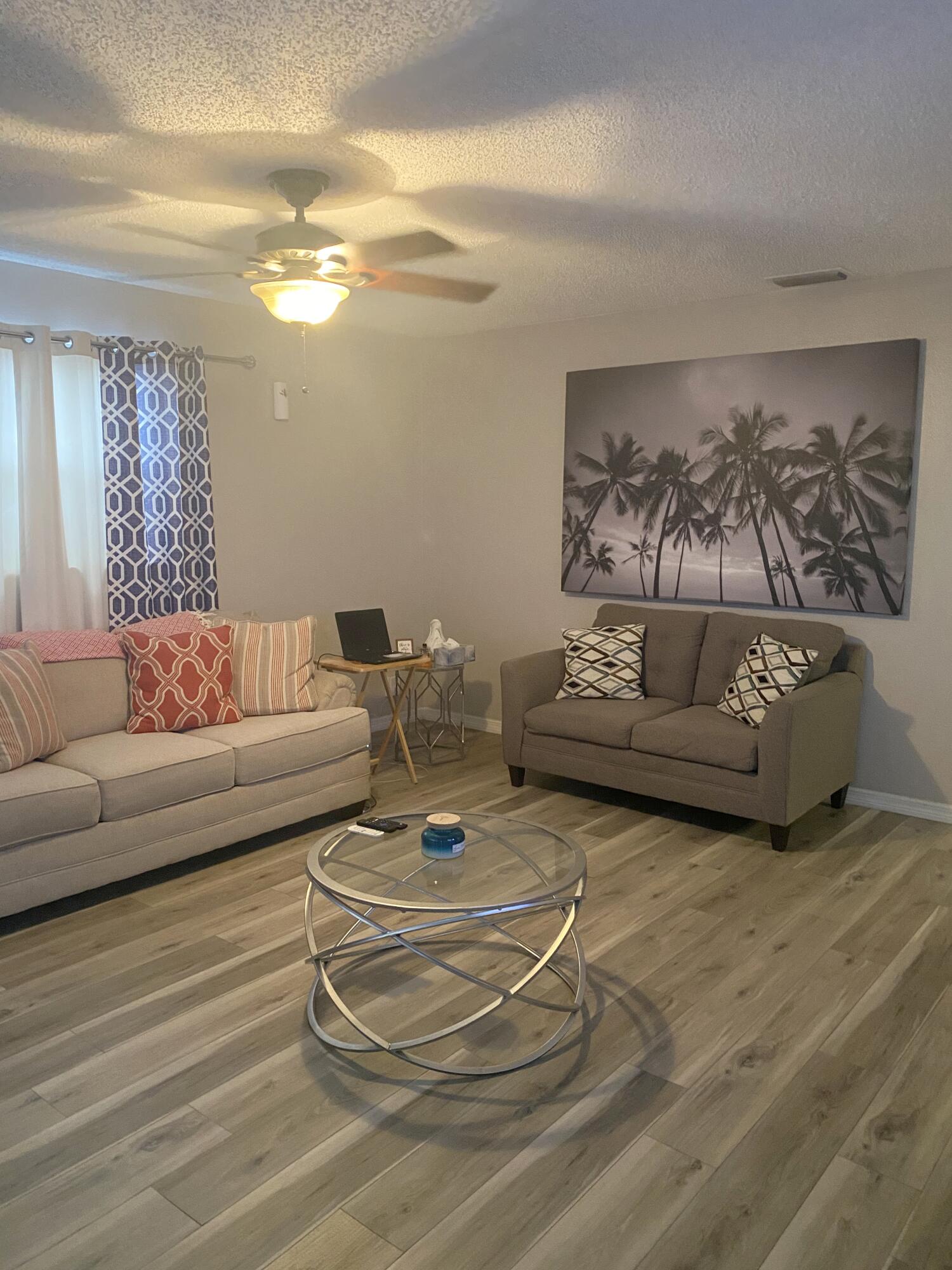 VERO LAKE ESTATES UNIT H-1 - Residential