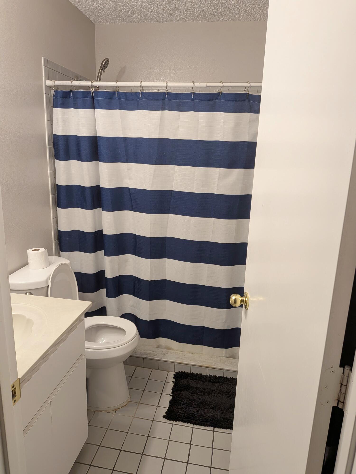 VERO LAKE ESTATES UNIT H-1 - Residential