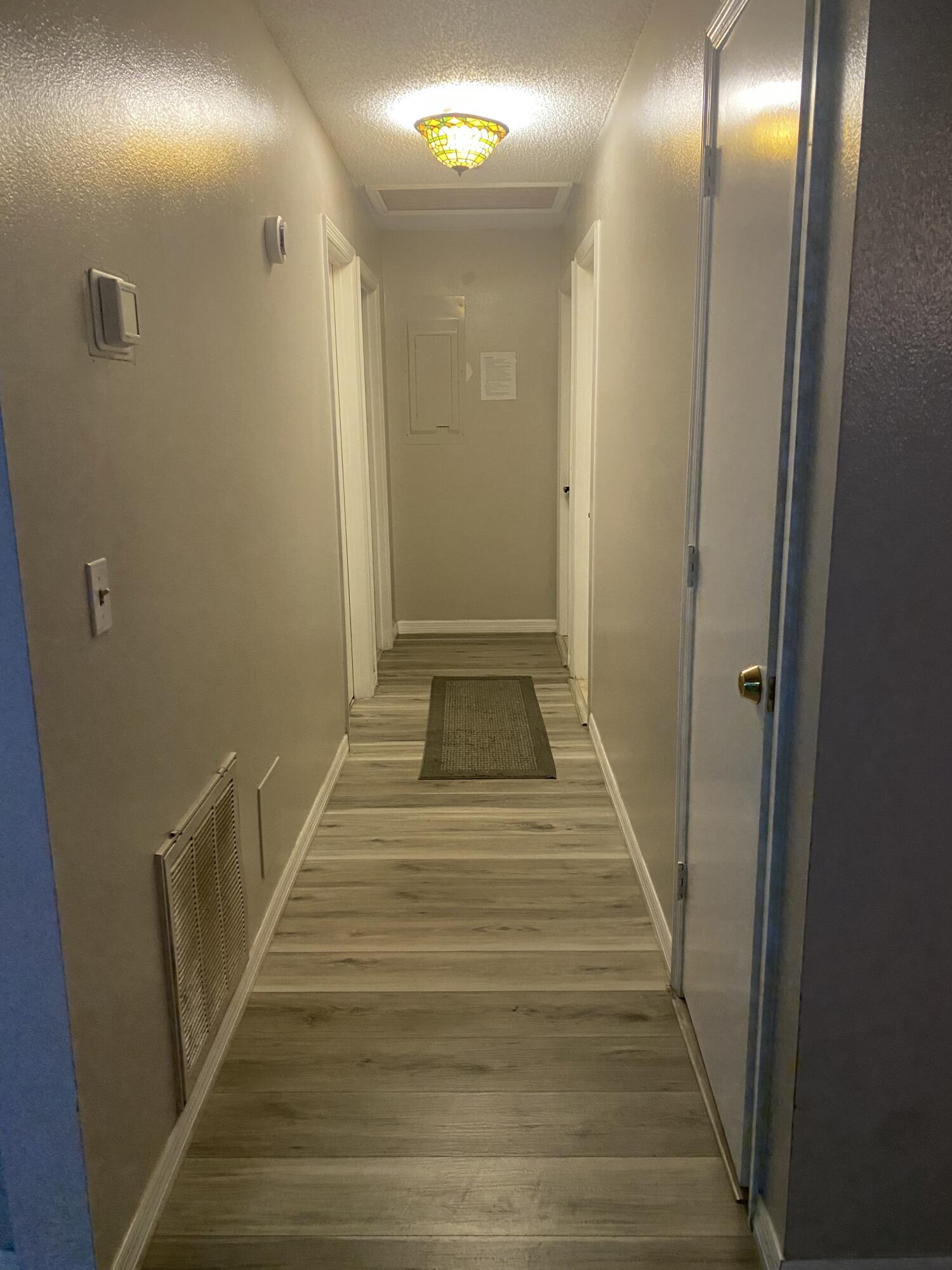 VERO LAKE ESTATES UNIT H-1 - Residential