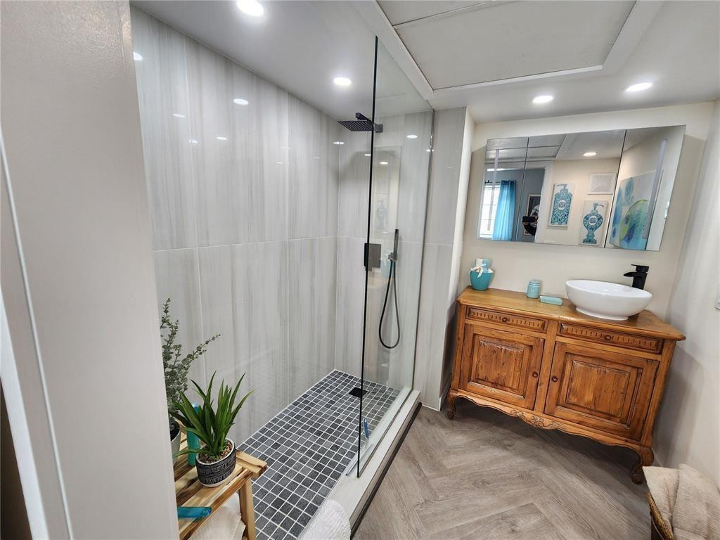 Oakland Grove Village - Residential