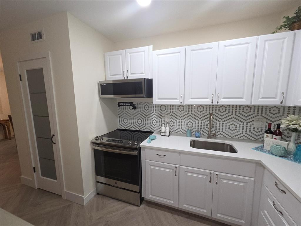 Oakland Grove Village - Residential