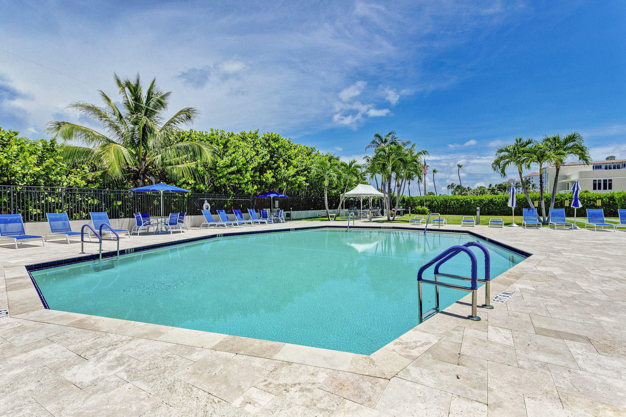 MAYAN TOWERS CONDO II - Residential