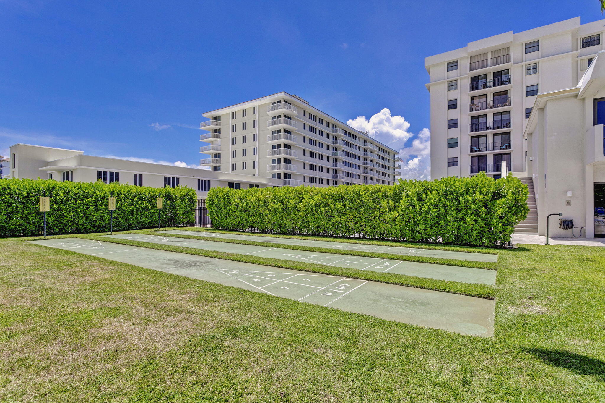MAYAN TOWERS CONDO II - Residential