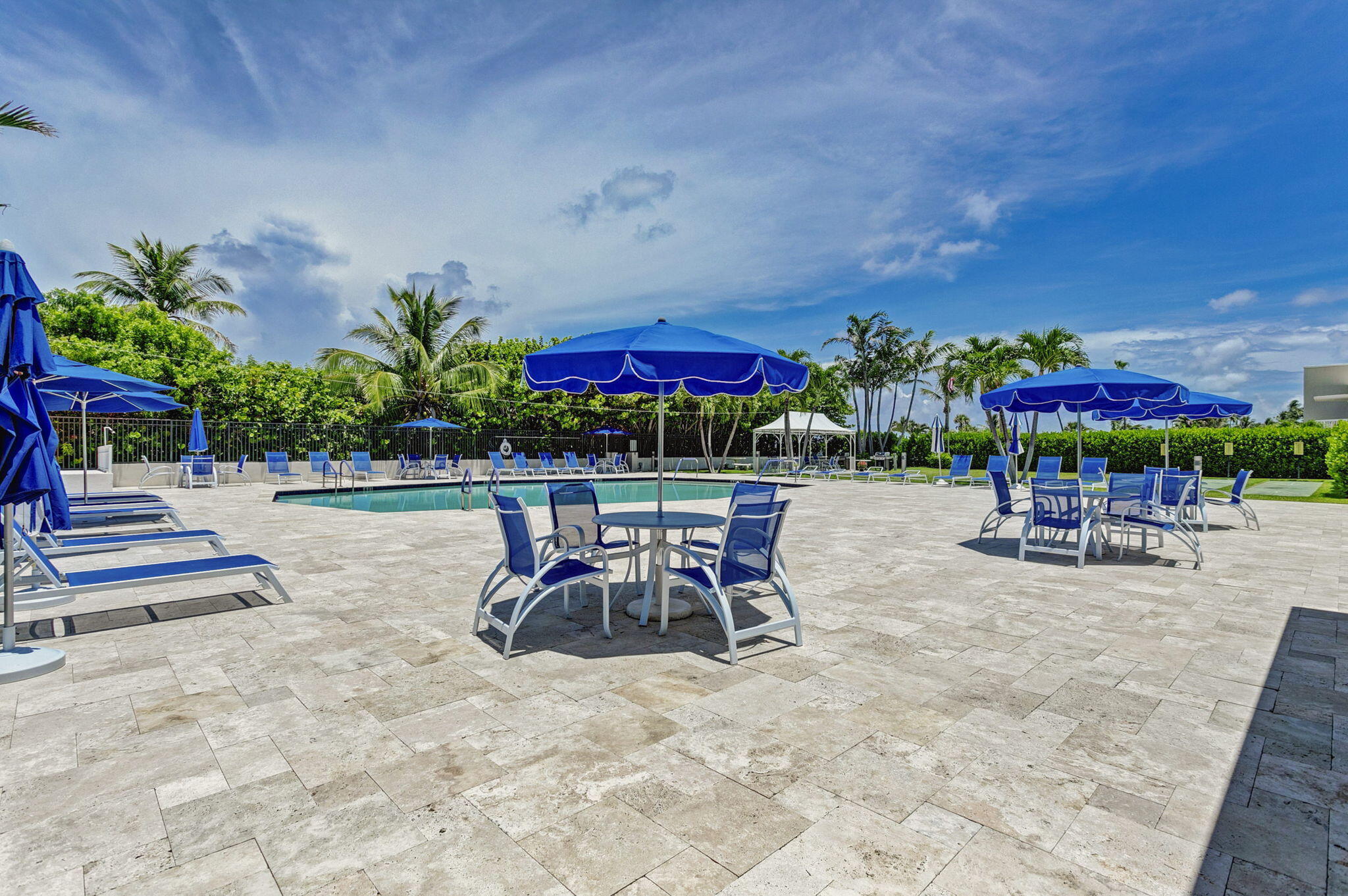 MAYAN TOWERS CONDO II - Residential