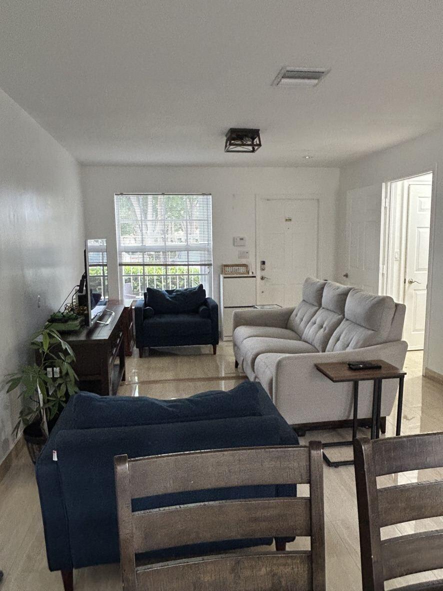 PEMBROKE ISLES 1 - Residential