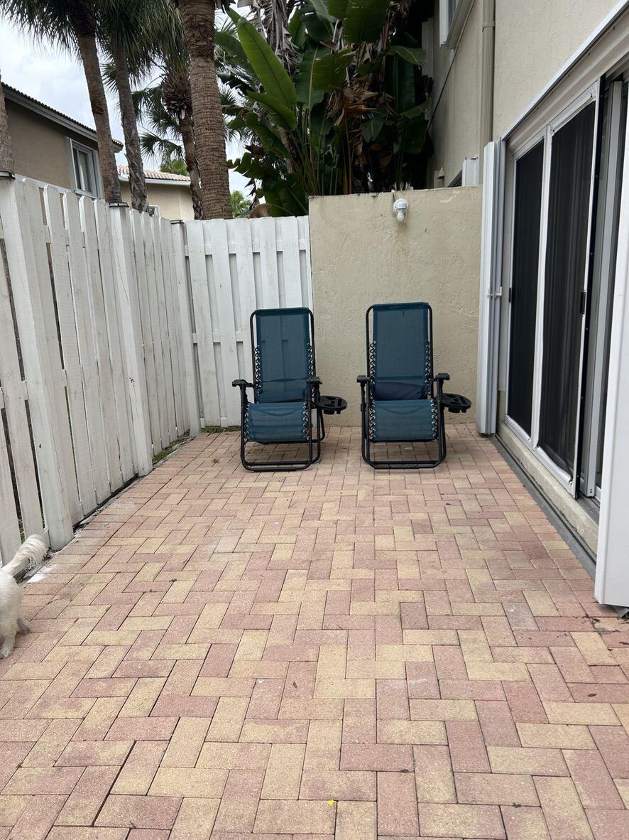 PEMBROKE ISLES 1 - Residential