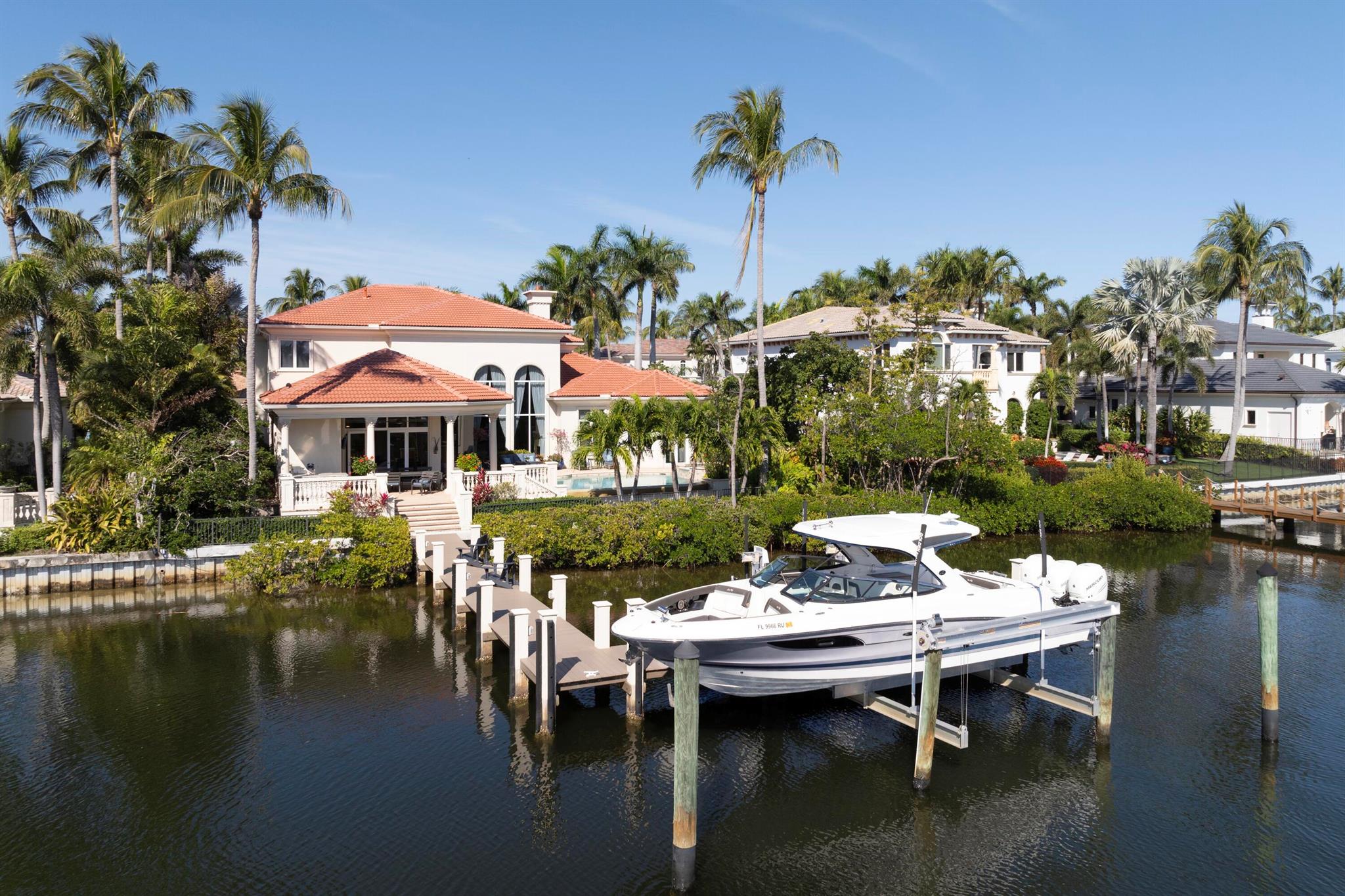 HARBOUR ISLES - Residential
