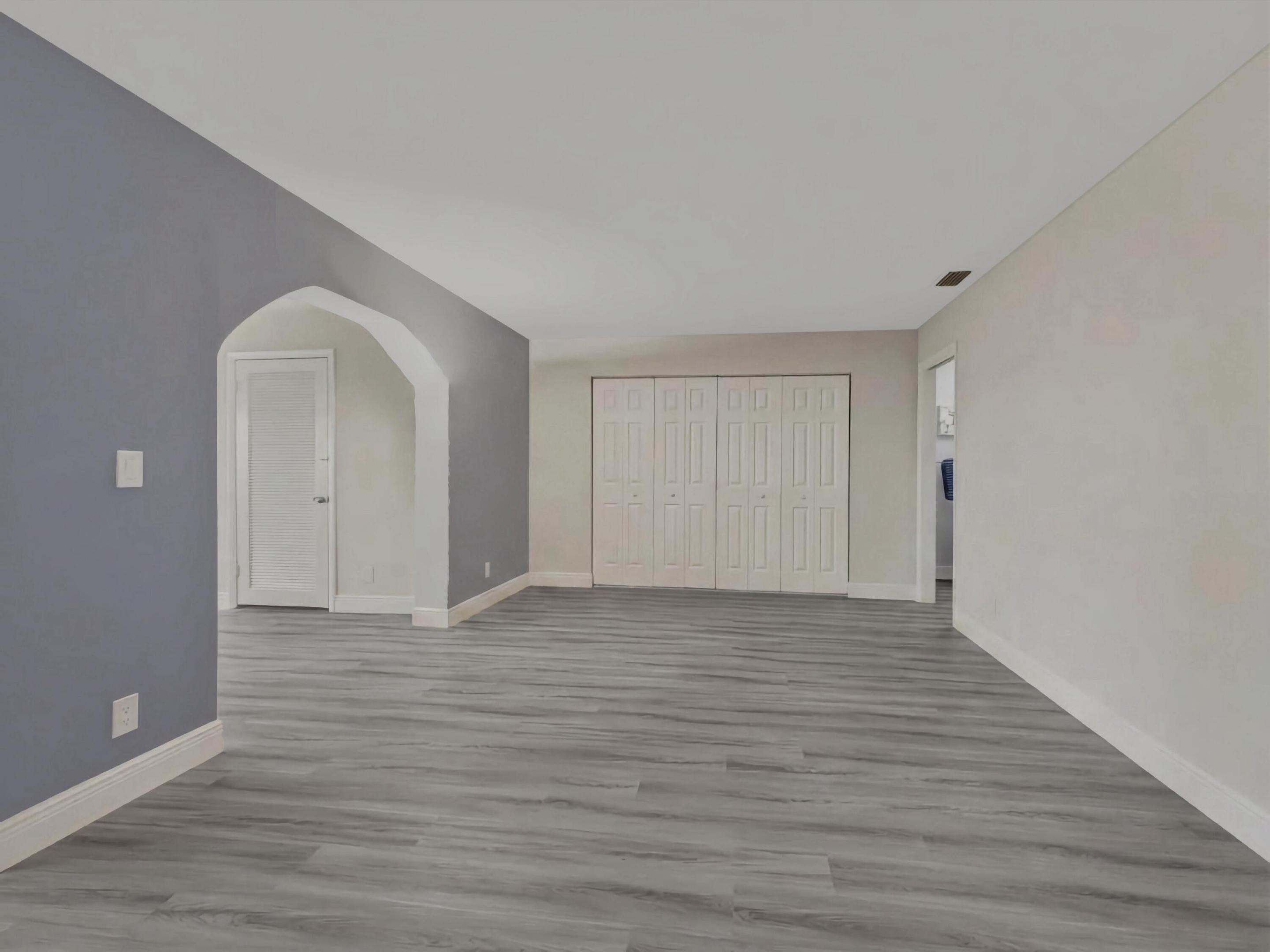 CRESTHAVEN TOWNHOMES SEC 4 CONDO - Residential