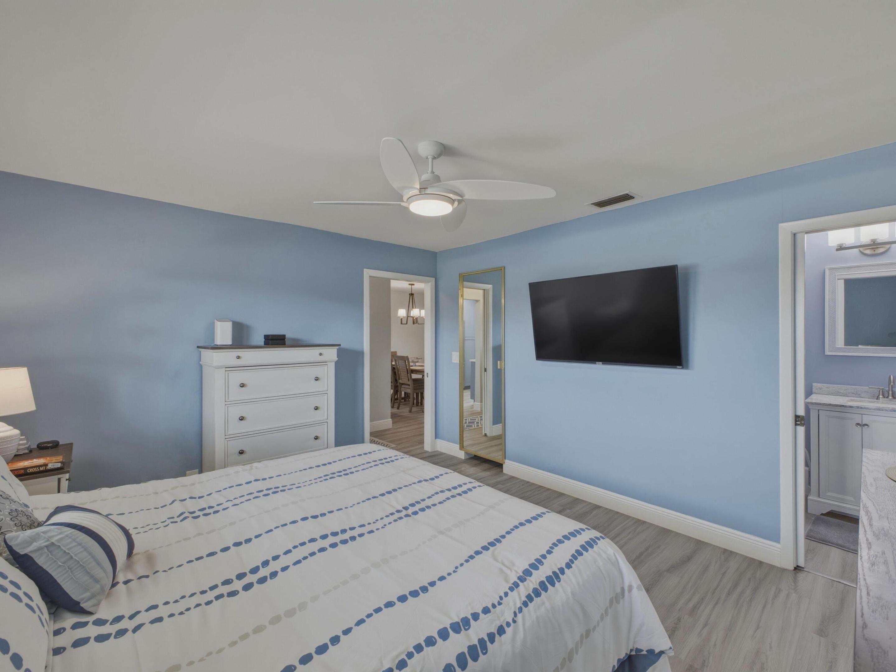 CRESTHAVEN TOWNHOMES SEC 4 CONDO - Residential