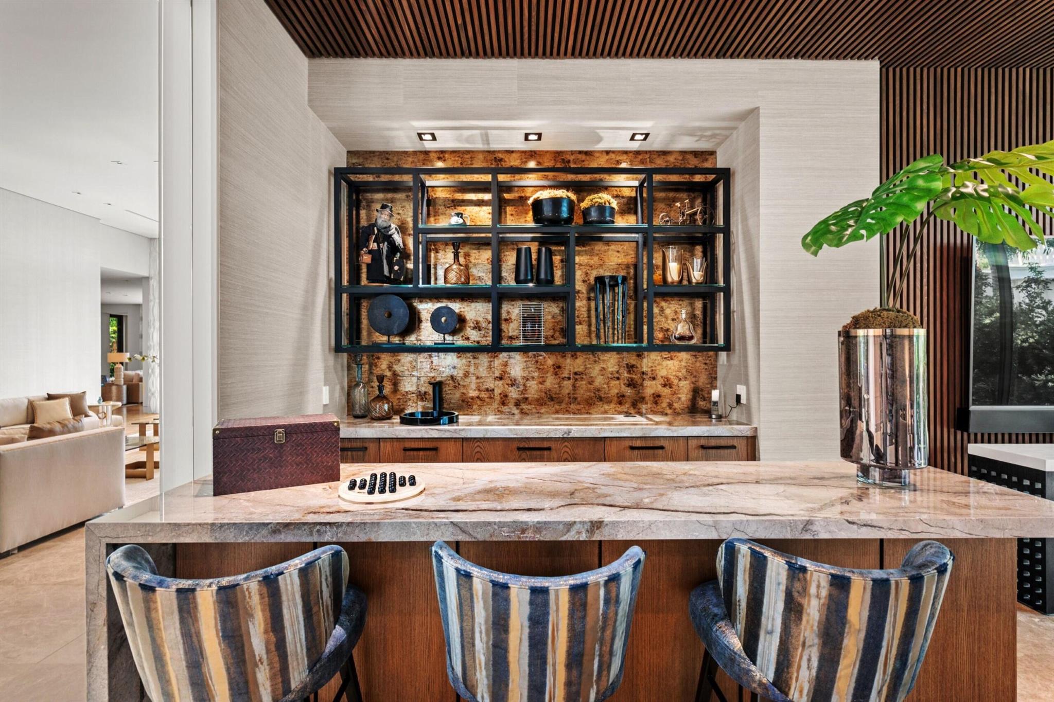 KINNEY & GATES - Residential