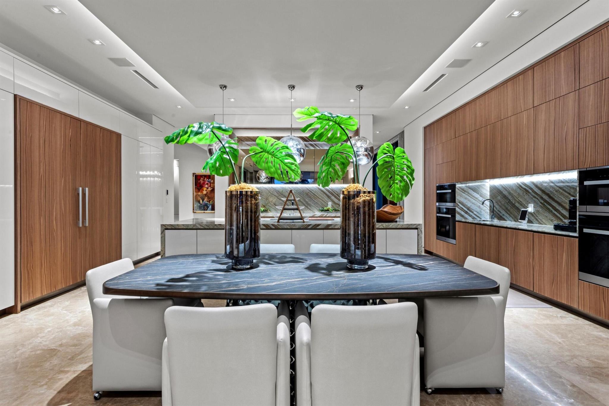 KINNEY & GATES - Residential