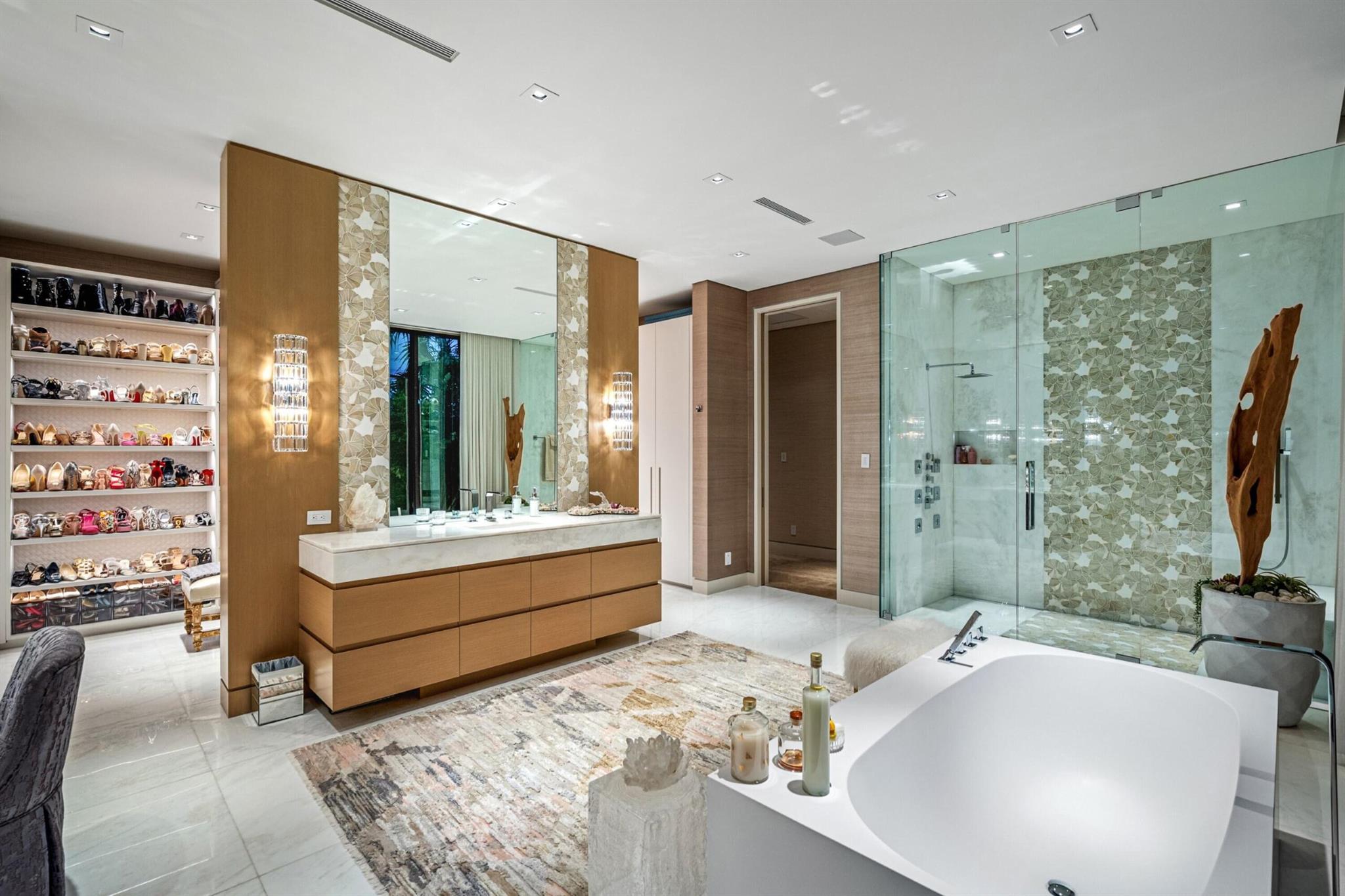 KINNEY & GATES - Residential