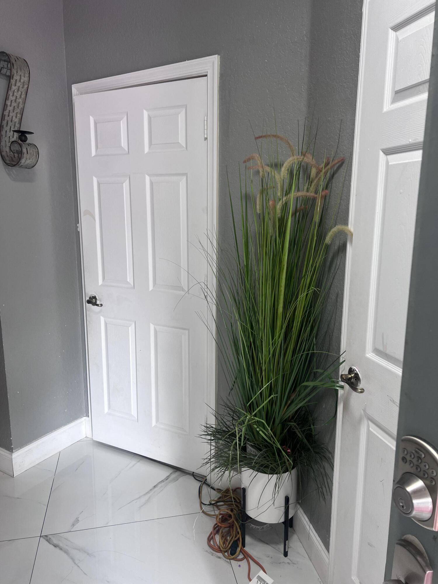 THOUSAND OAKS - Residential Lease