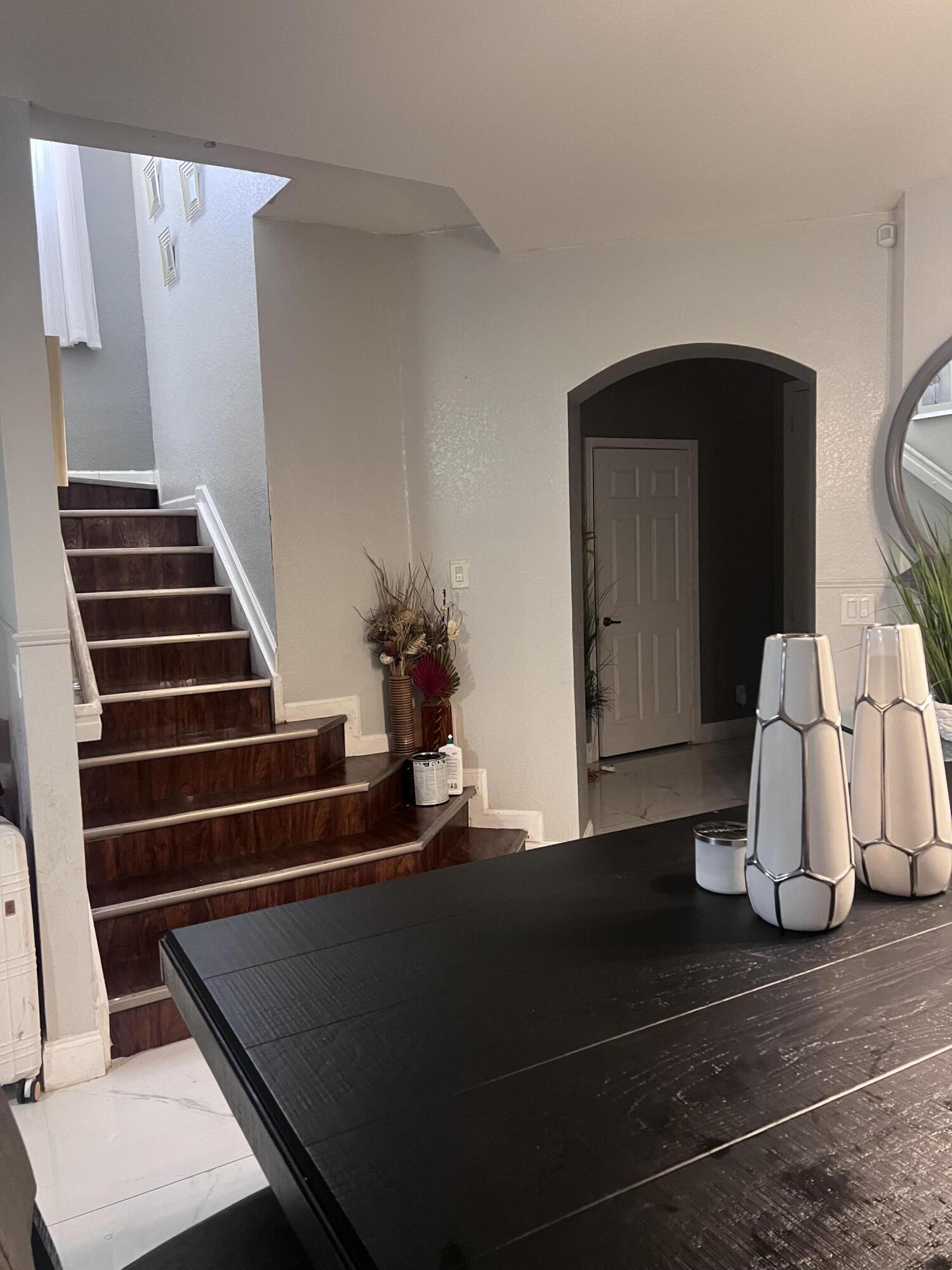 THOUSAND OAKS - Residential Lease