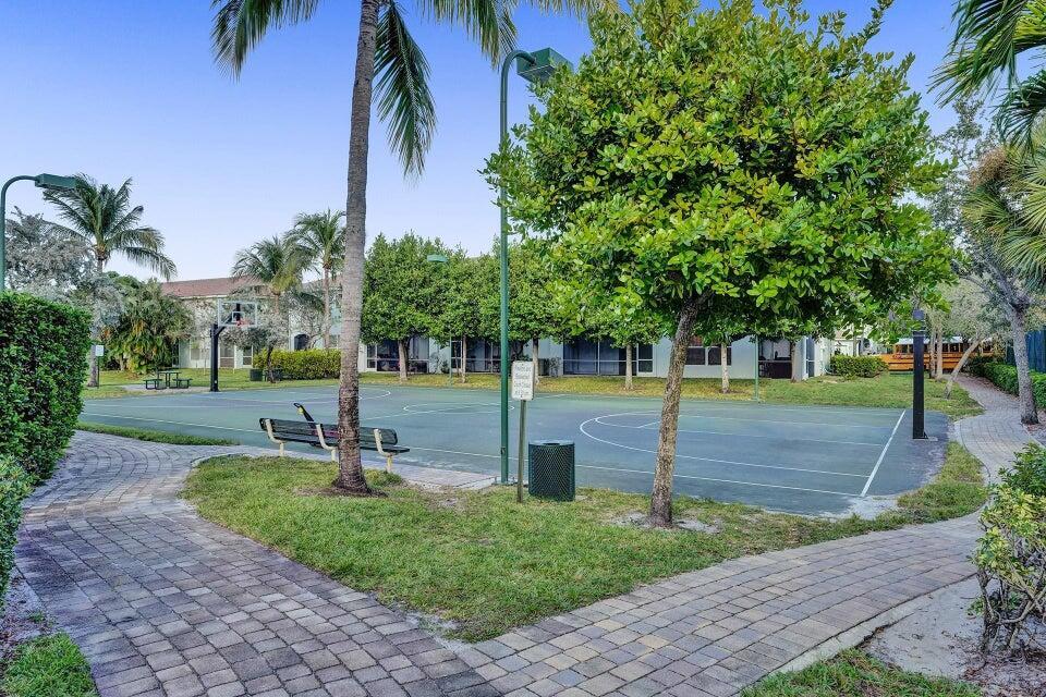 THOUSAND OAKS - Residential Lease