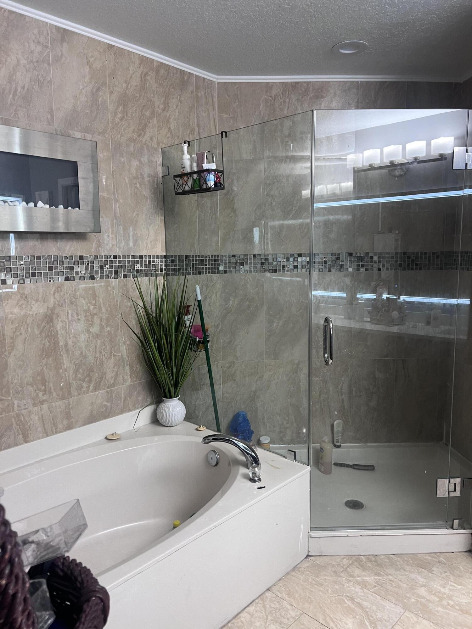 THOUSAND OAKS - Residential Lease