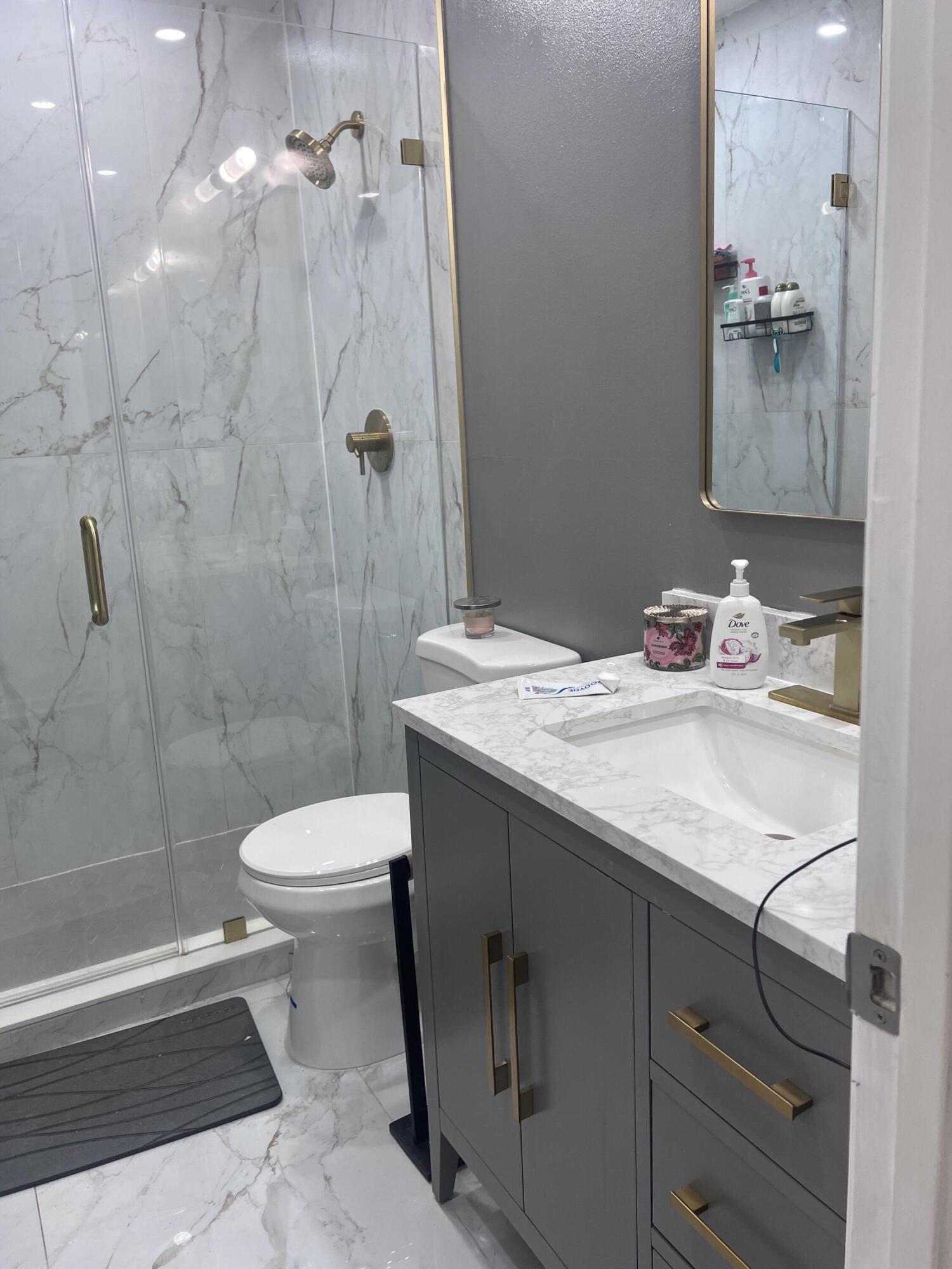 THOUSAND OAKS - Residential Lease