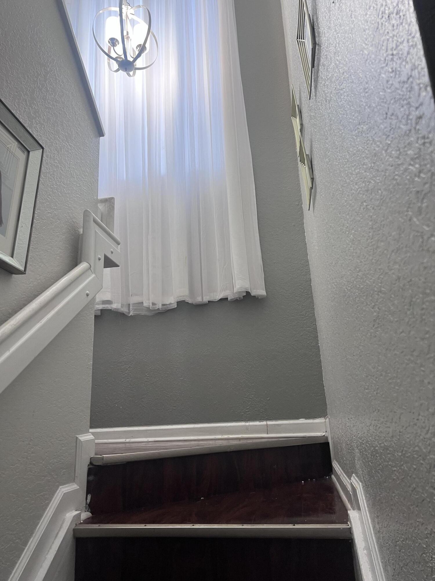 THOUSAND OAKS - Residential Lease