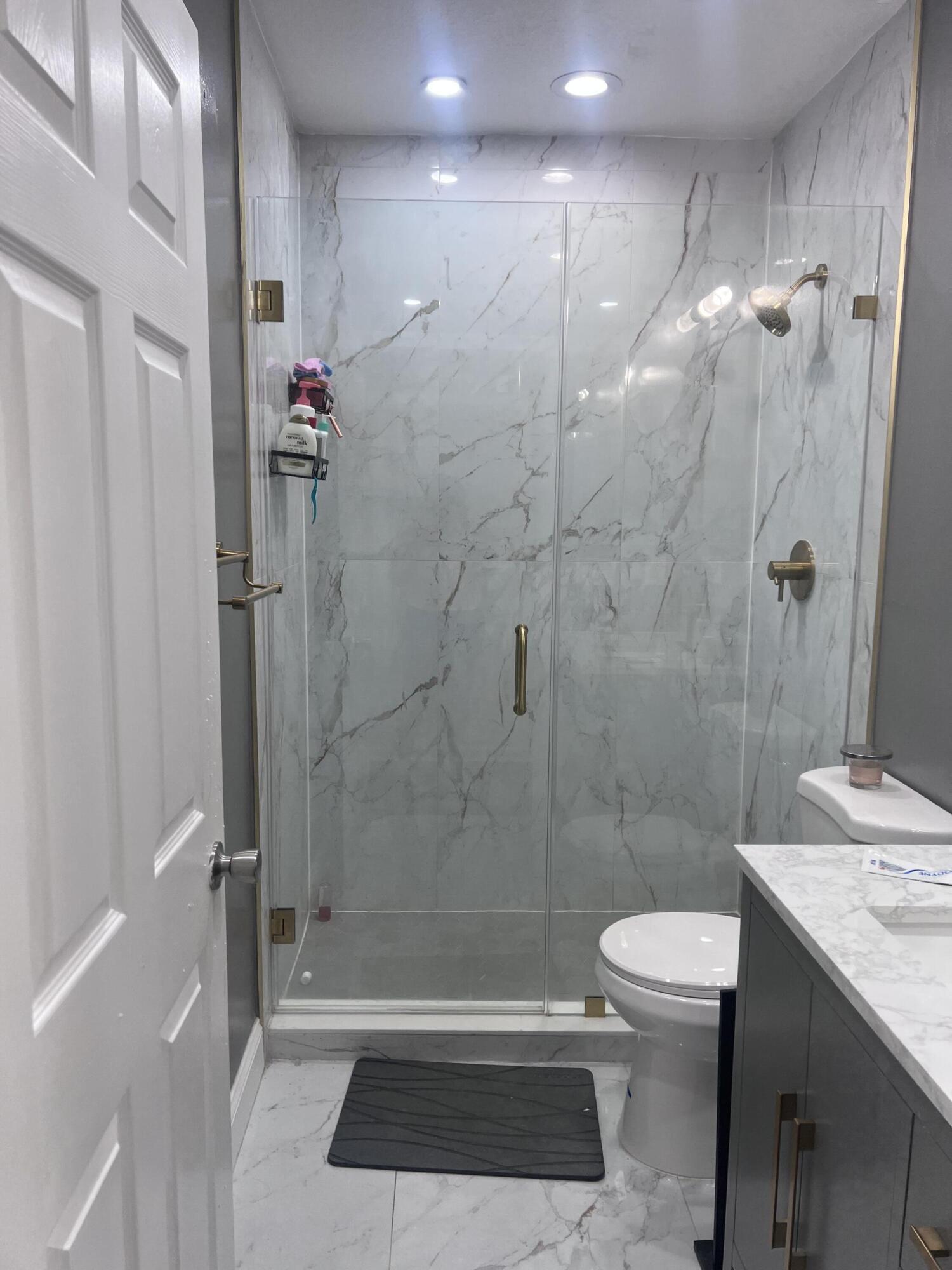 THOUSAND OAKS - Residential Lease