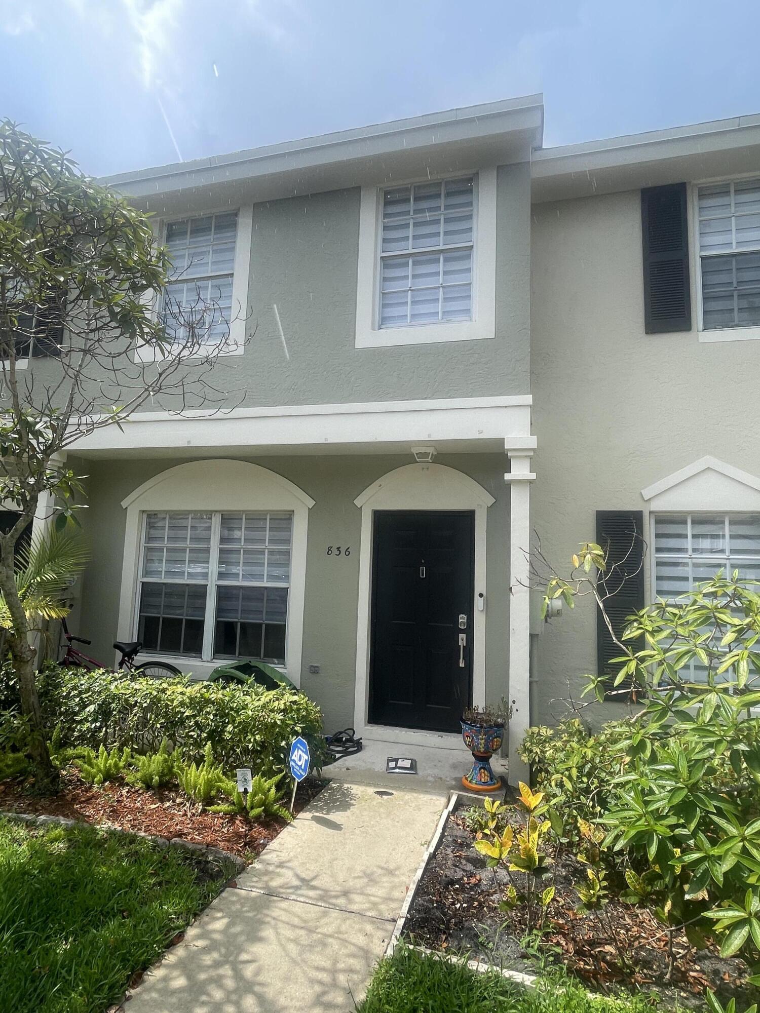 Welcome to this charming two-story townhouse located in the Kokomo Key community of Delray Beach, Florida. This well-designed residence features three bedrooms and two and a half bathrooms, offering comfortable living space across 1,312 square feet of finished area. The multi-level layout provides functional separation of living spaces, making efficient use of every room. This townhouse presents an excellent opportunity for those seeking a practical residence in the Delray Beach area.