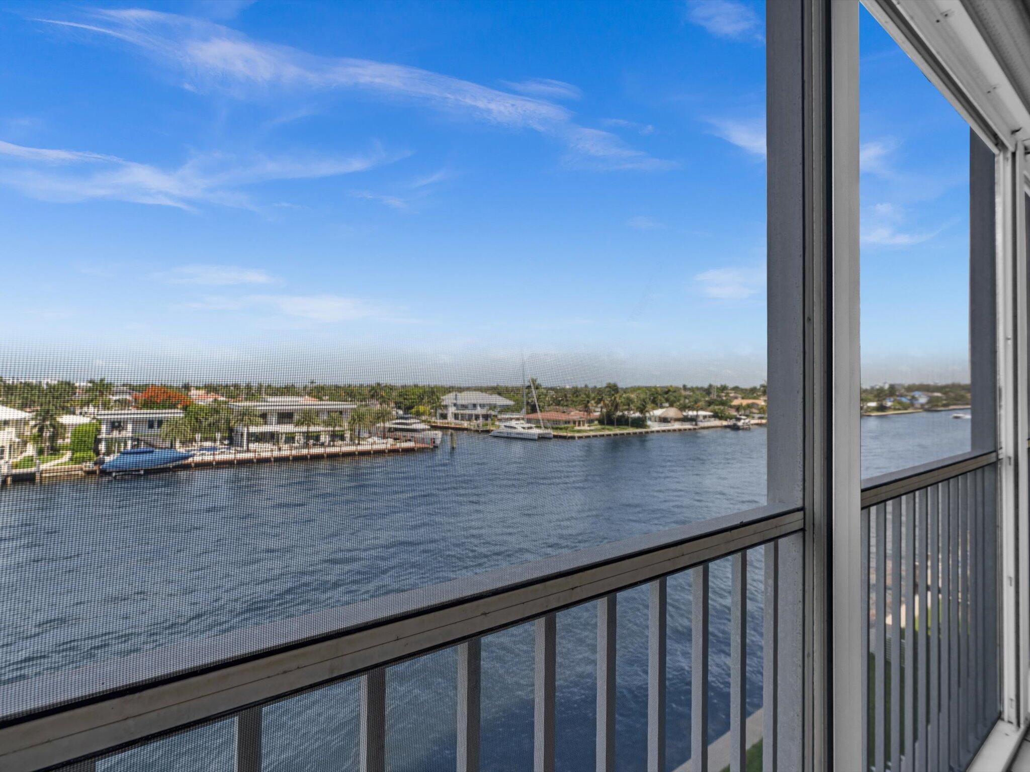 RIVERSIDE TOWERS - Residential