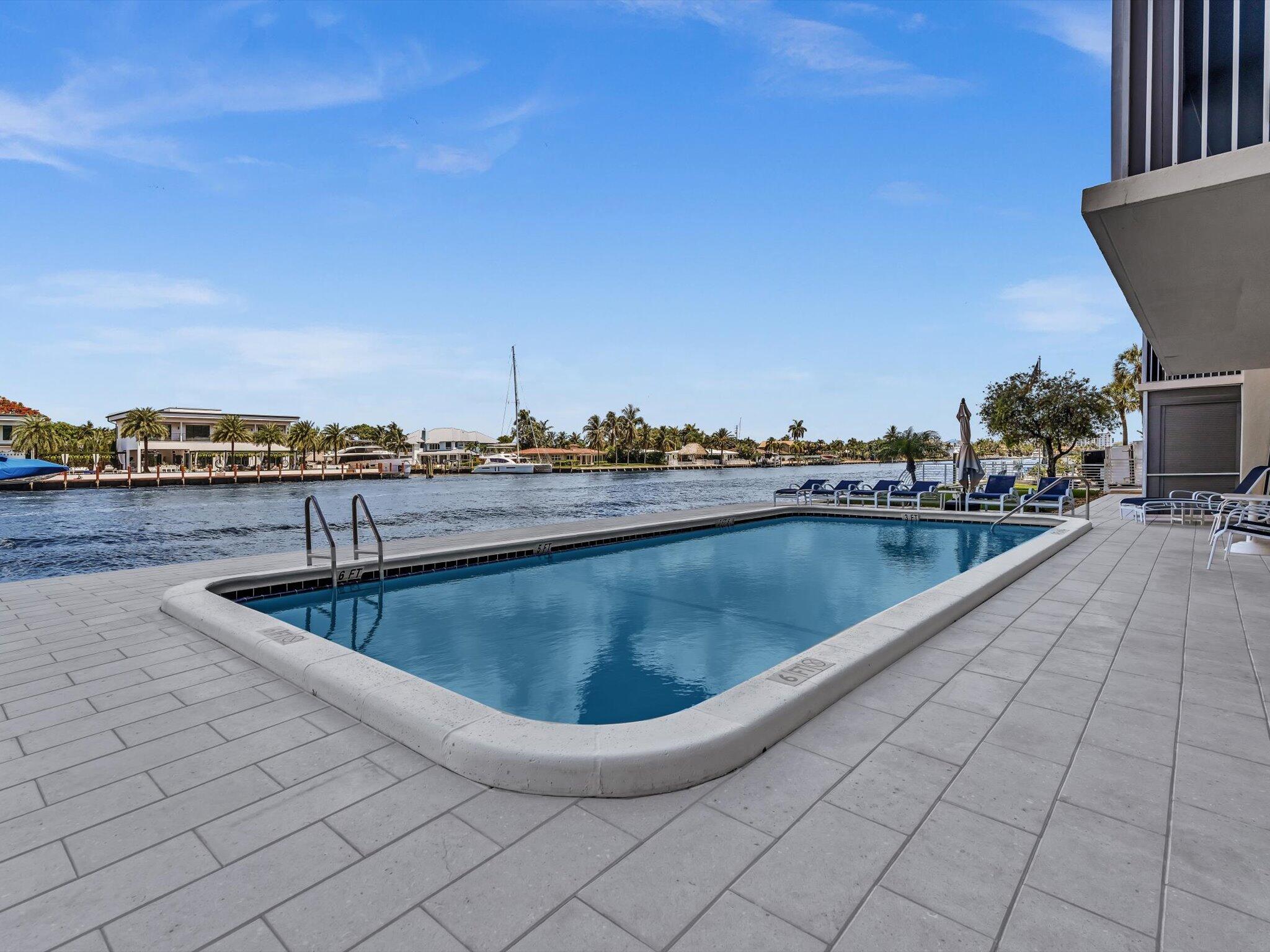 RIVERSIDE TOWERS - Residential