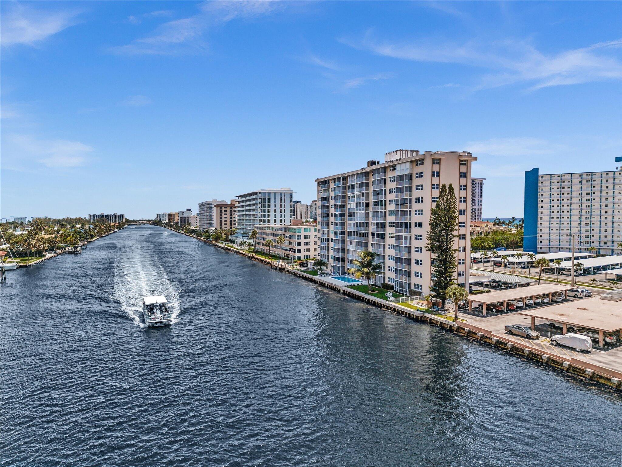 RIVERSIDE TOWERS - Residential