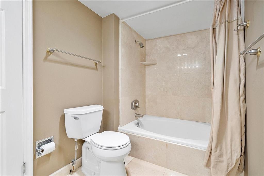 SOUTHPOINT - Residential