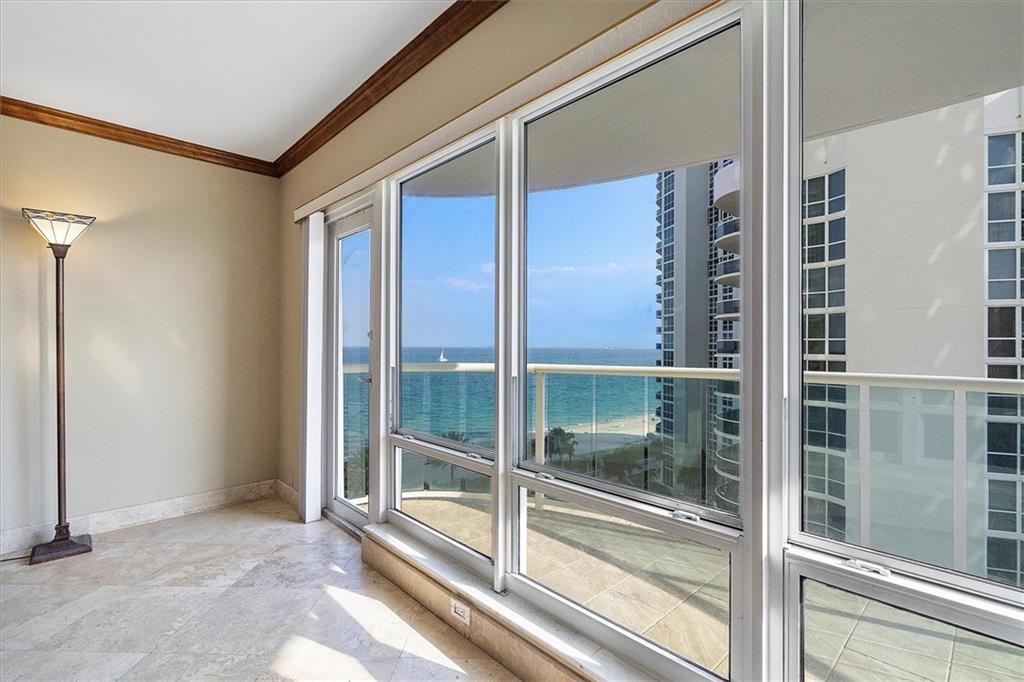SOUTHPOINT - Residential