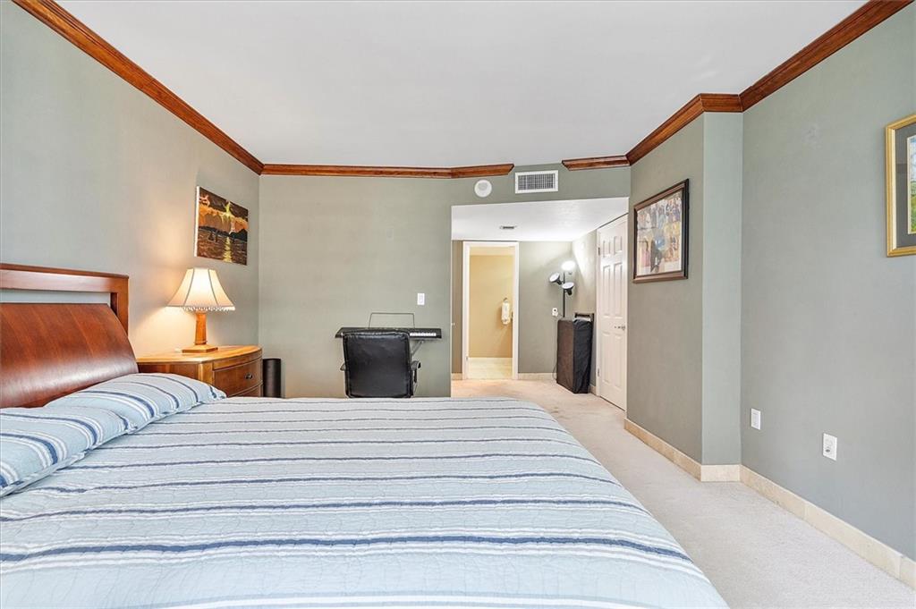 SOUTHPOINT - Residential