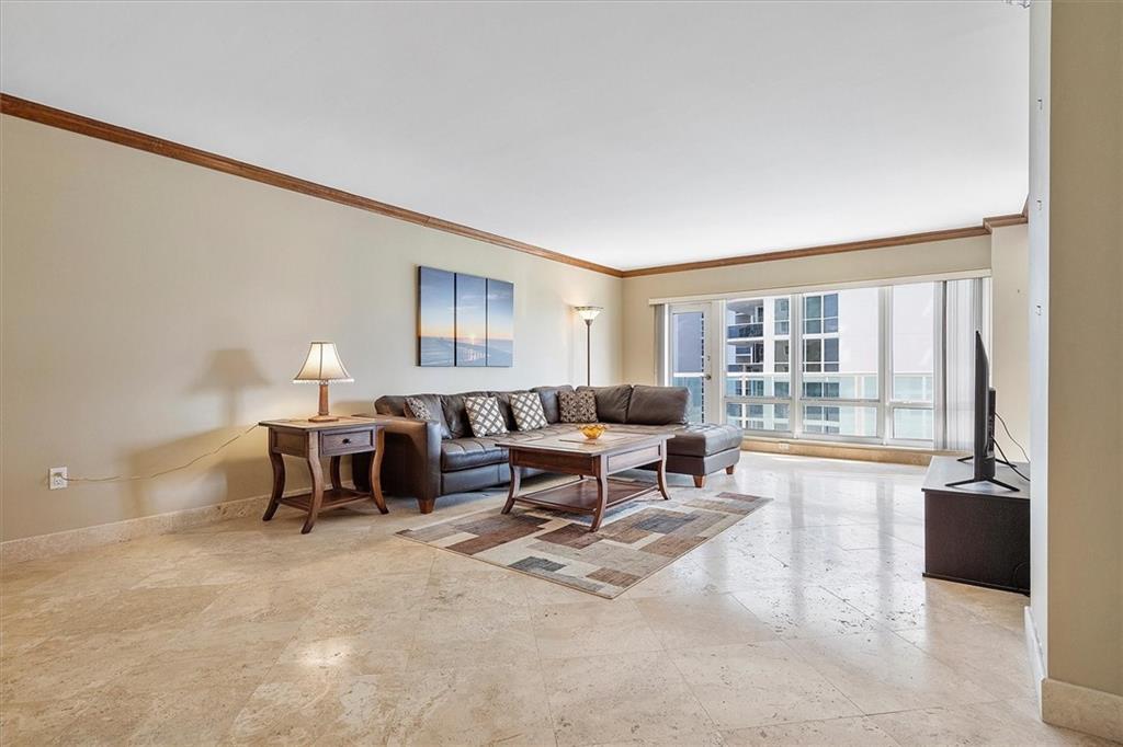 SOUTHPOINT - Residential