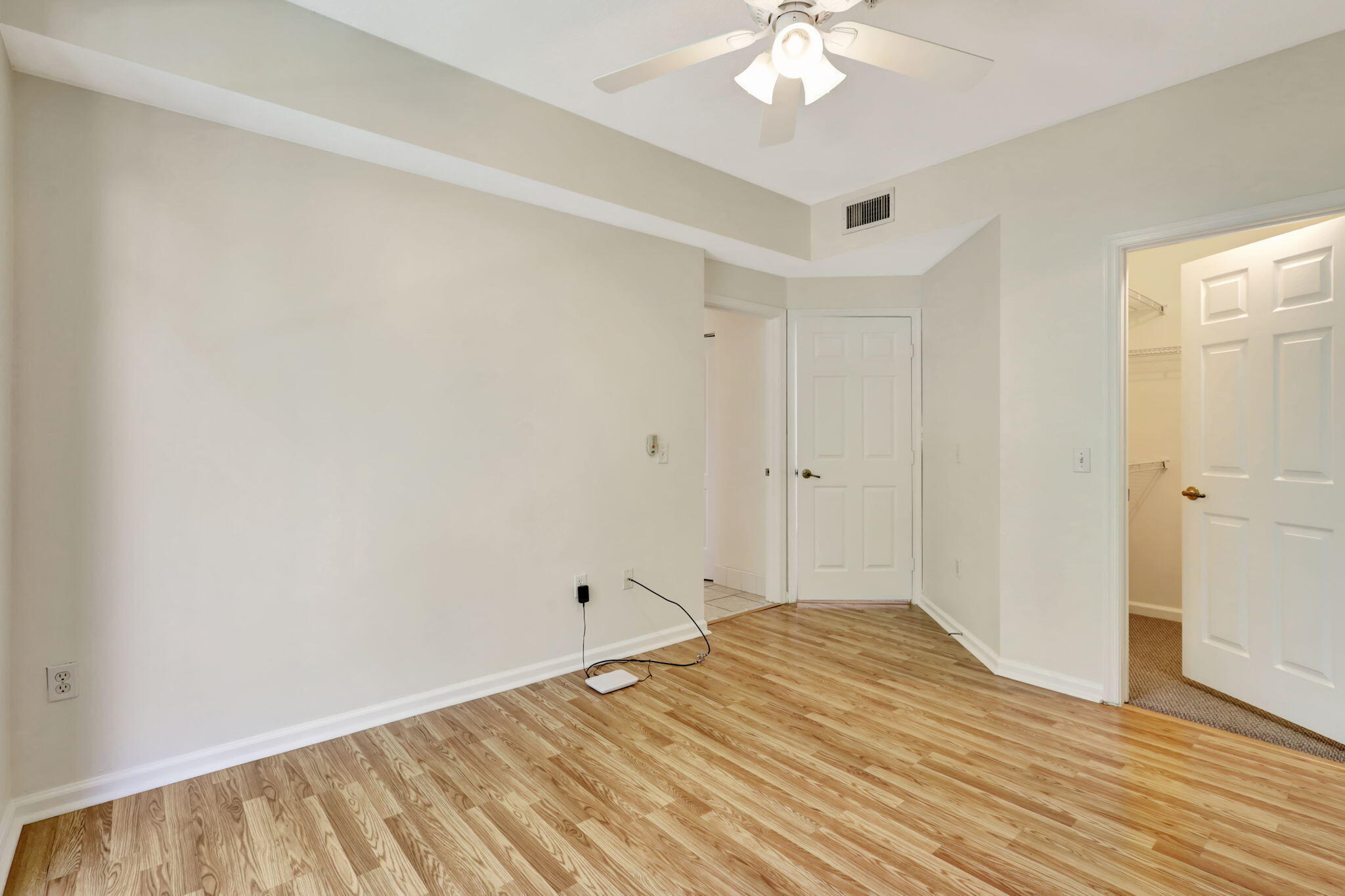 VILLAGE AT ABACOA CONDO - Residential Lease
