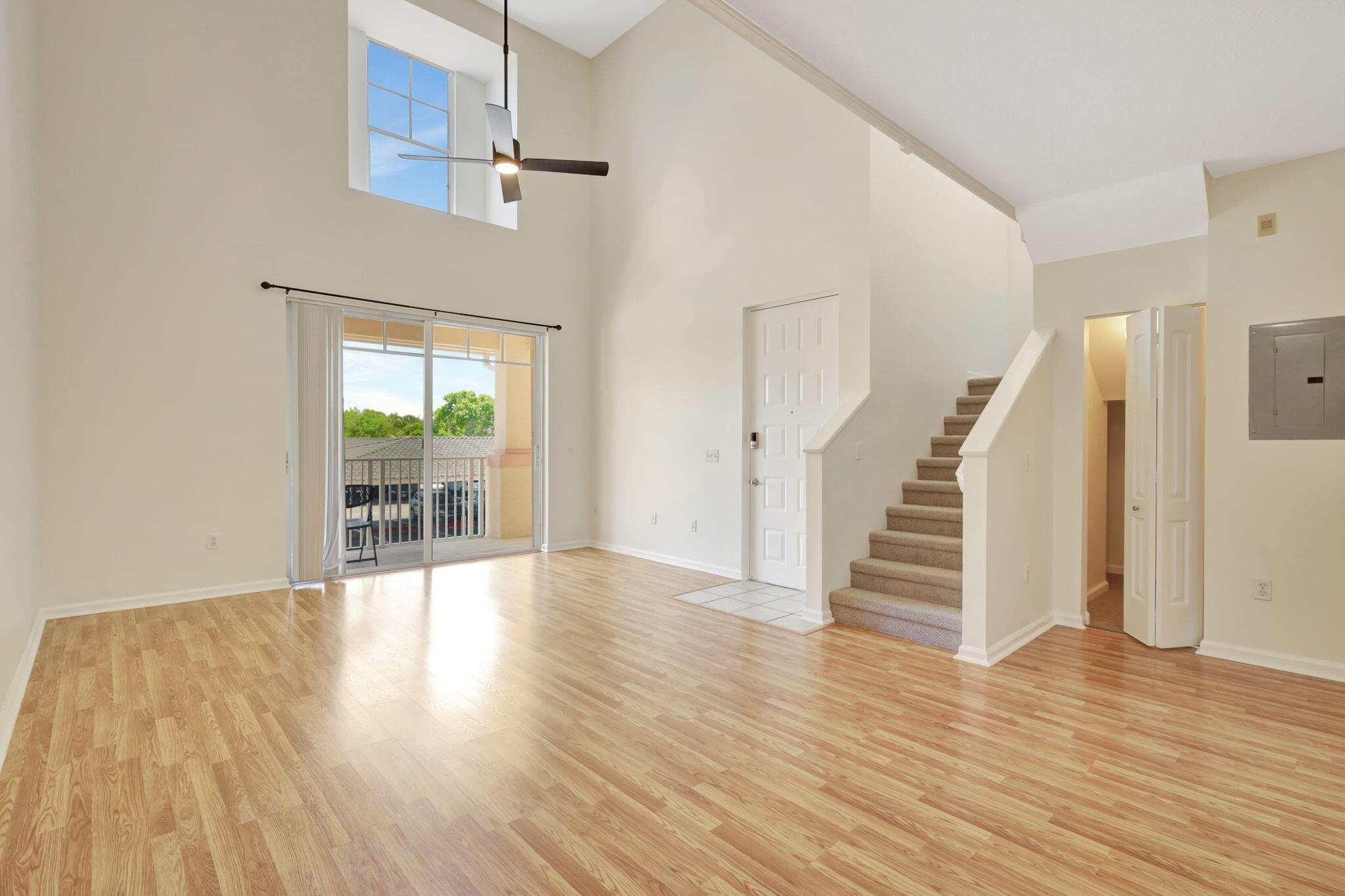 VILLAGE AT ABACOA CONDO - Residential Lease