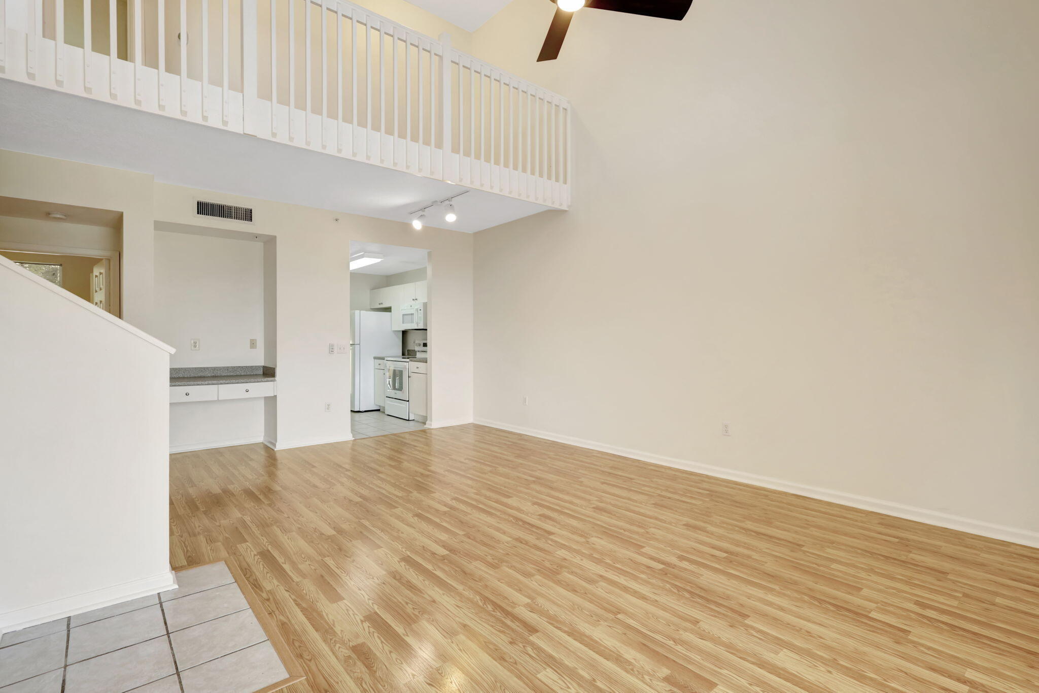 VILLAGE AT ABACOA CONDO - Residential Lease