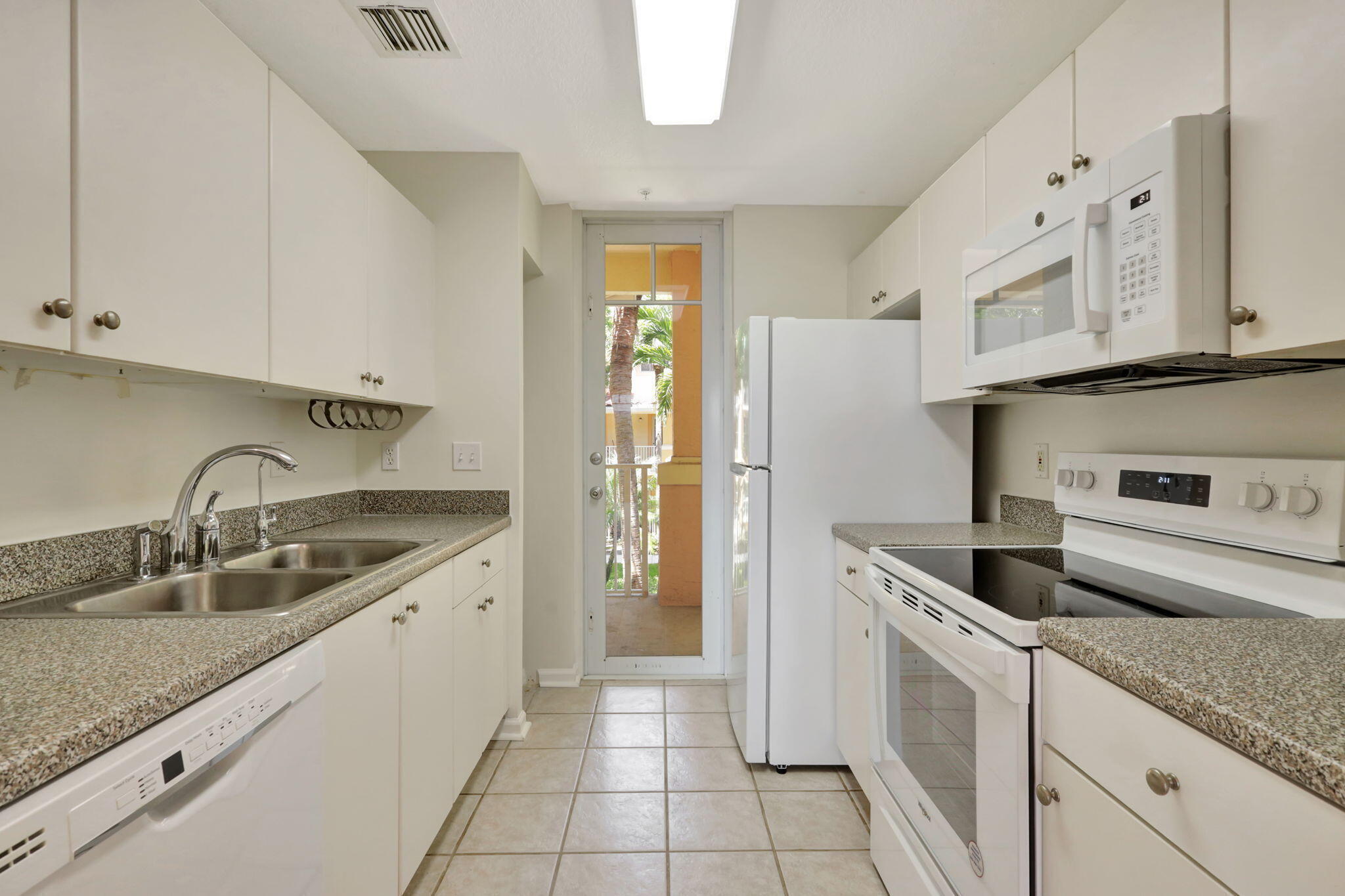 VILLAGE AT ABACOA CONDO - Residential Lease