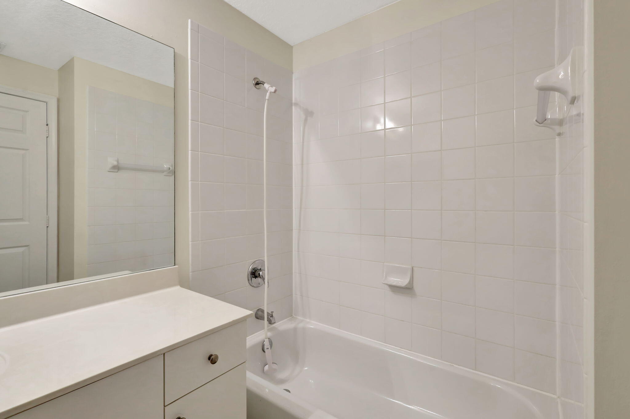 VILLAGE AT ABACOA CONDO - Residential Lease